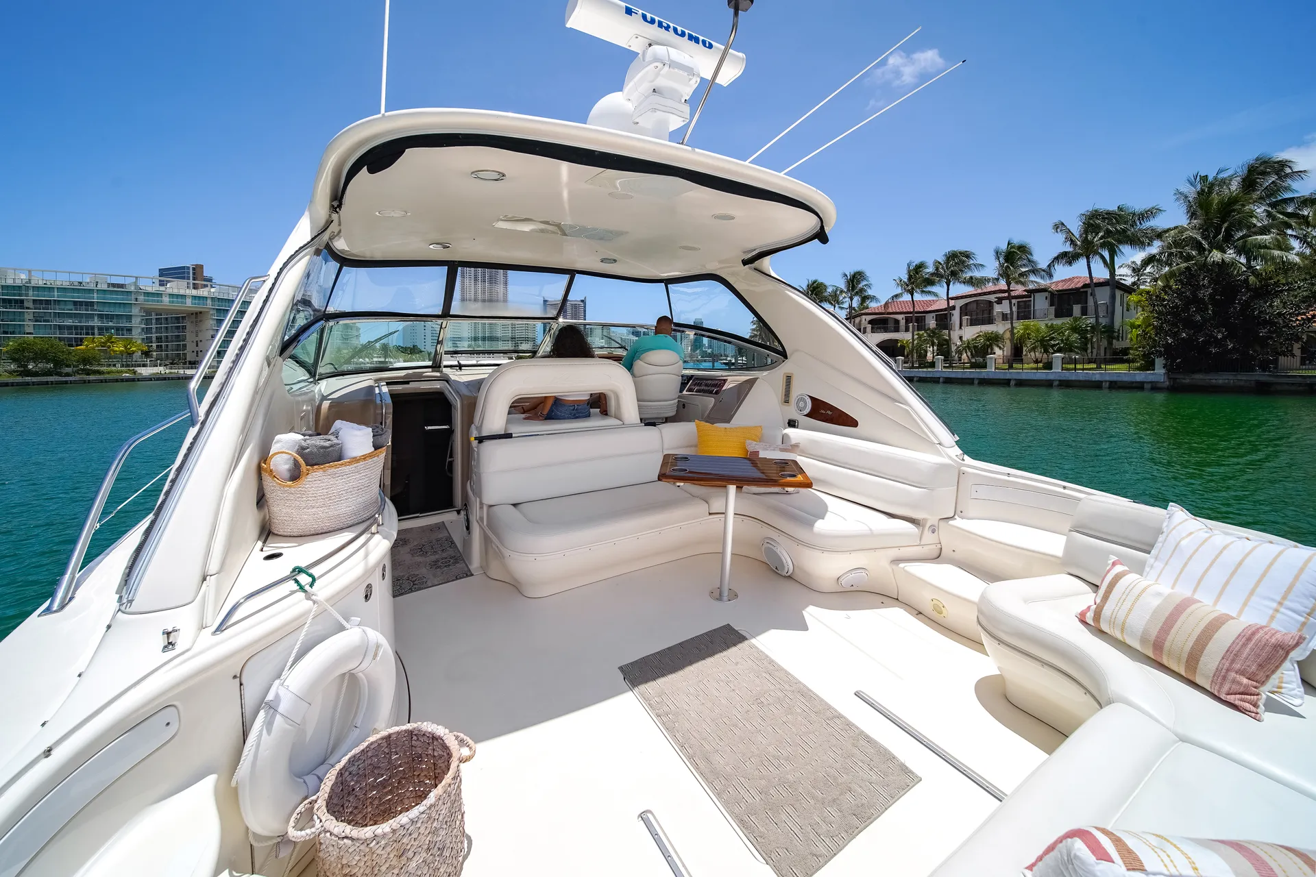 SEA RAY BOATS 540 COCKPIT MOTOR YACHT in Miami, FL — photo 4