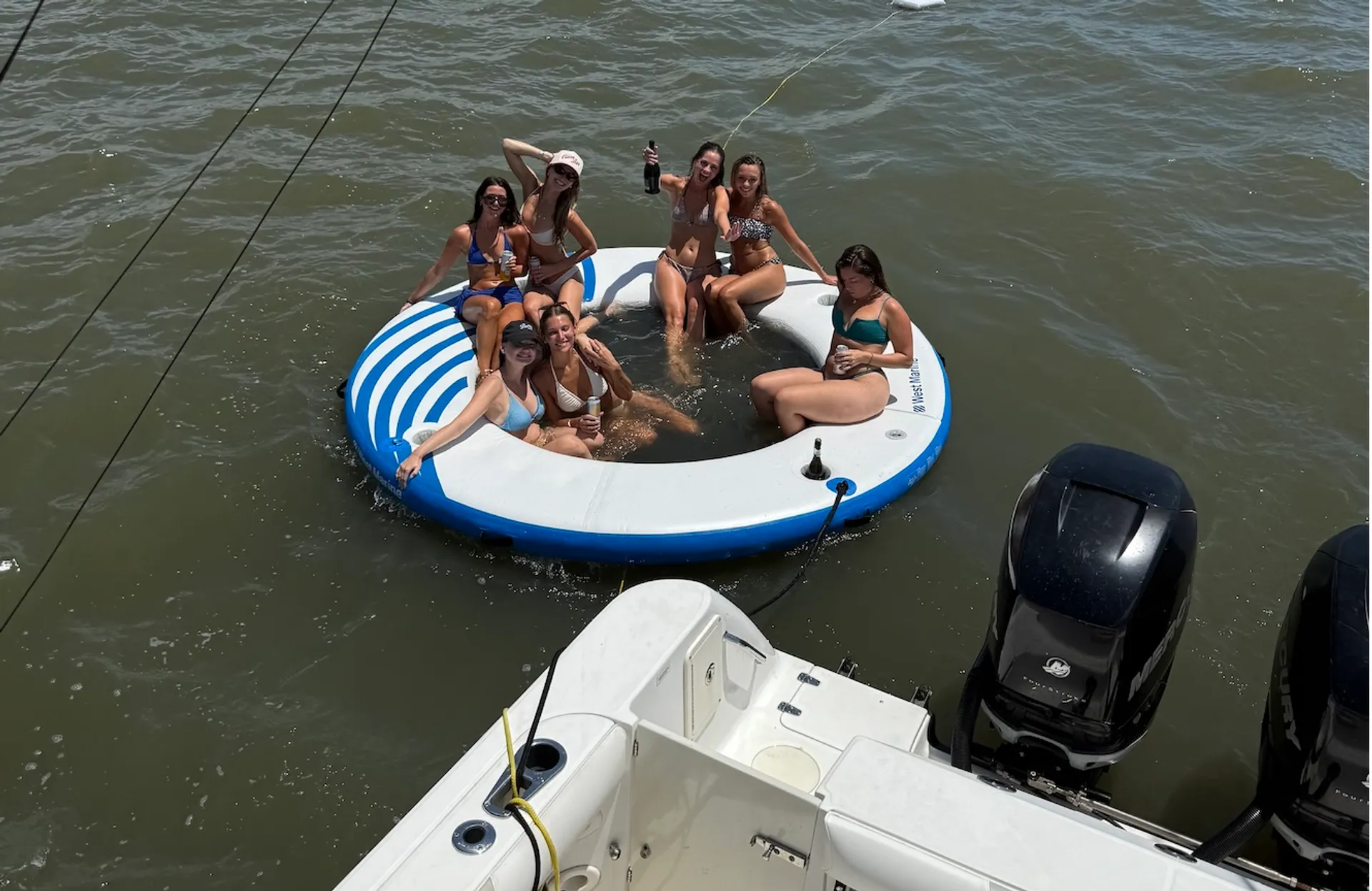 Luxury 32ft Boston Whaler, Captain and Deckhand included!