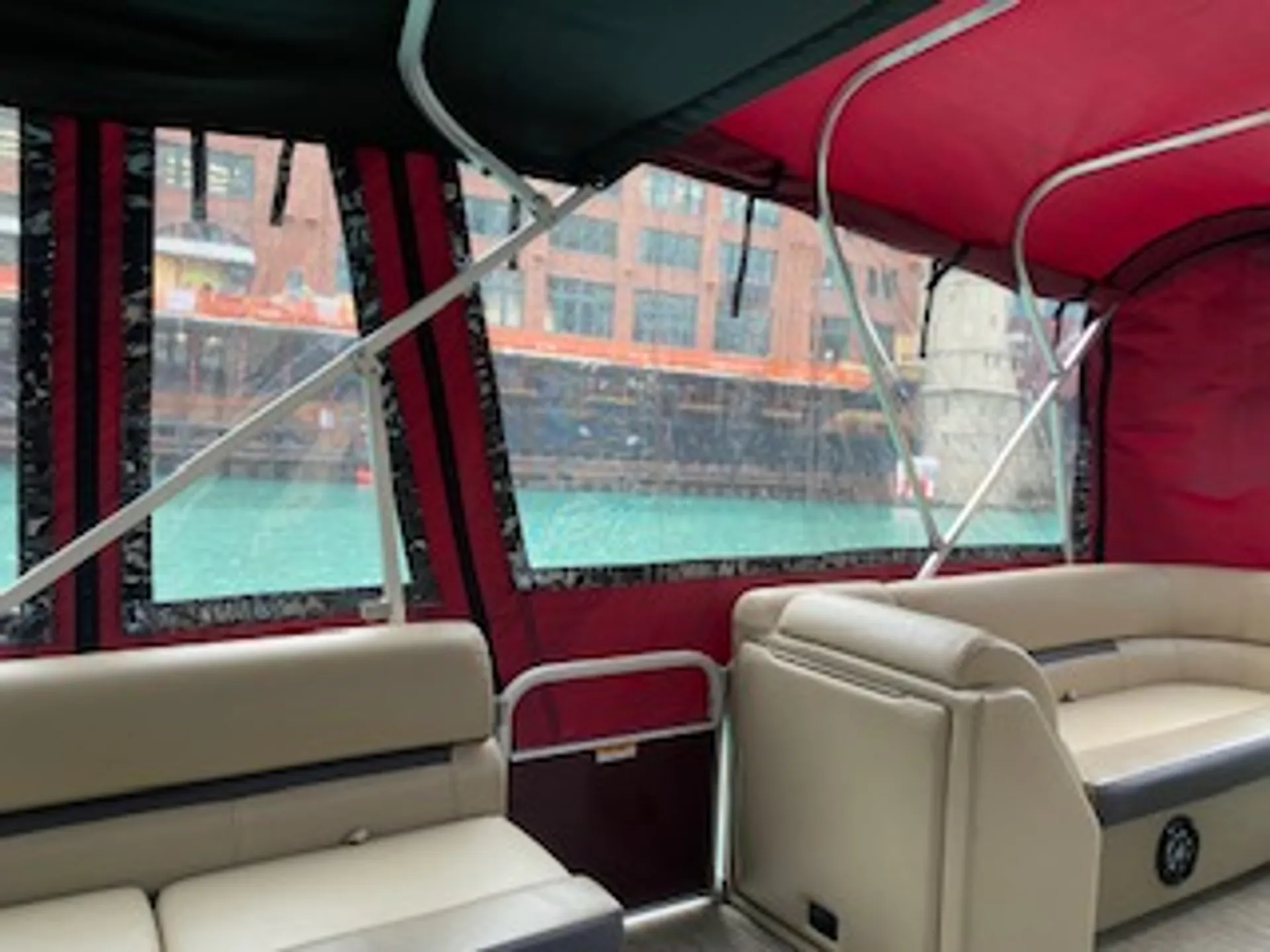 Pontoon / Tritoon Charter with Licensed Captain