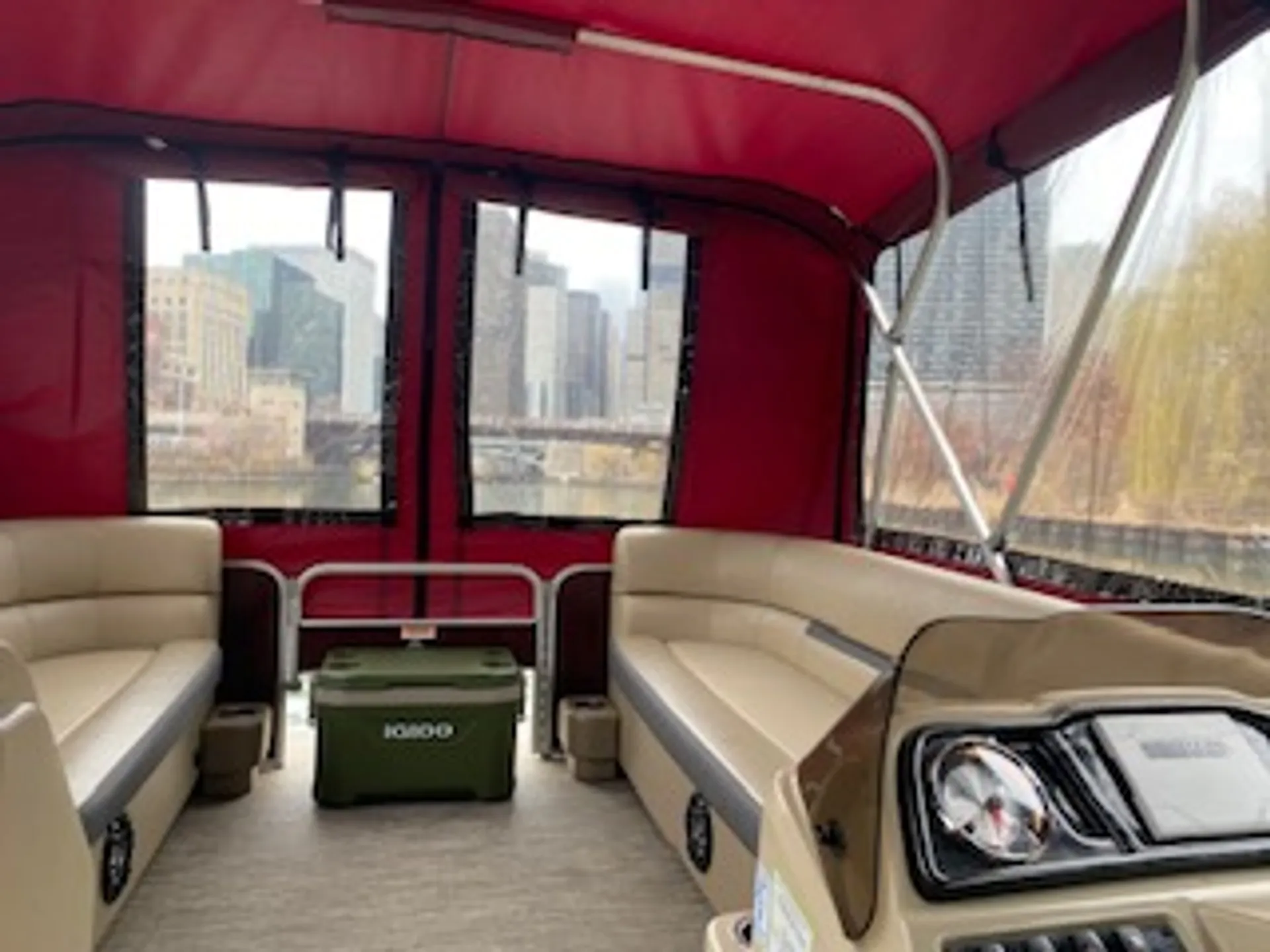 Pontoon / Tritoon Charter with Licensed Captain