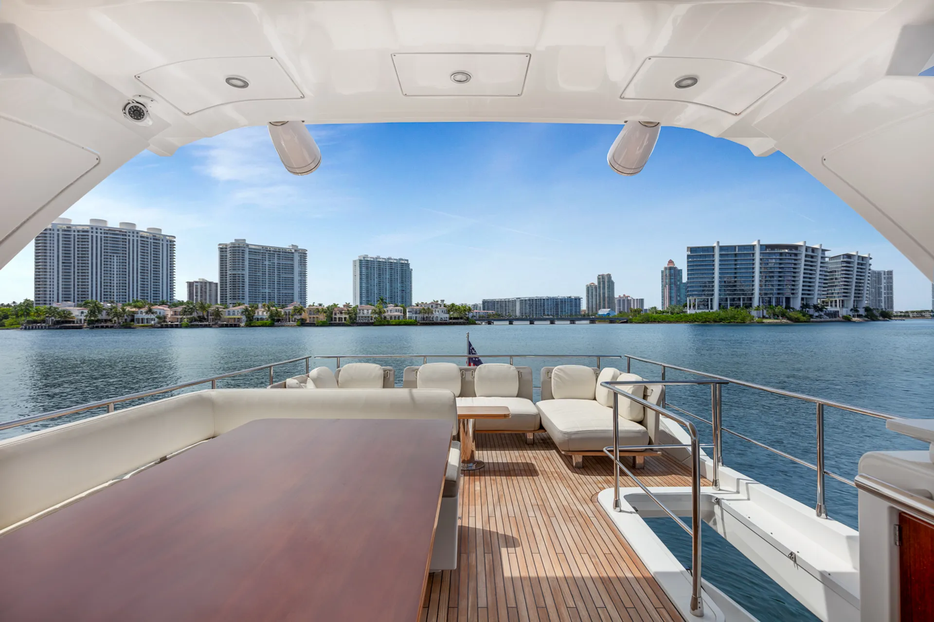 Azimut 66 FLY in North Miami, FL — photo 3