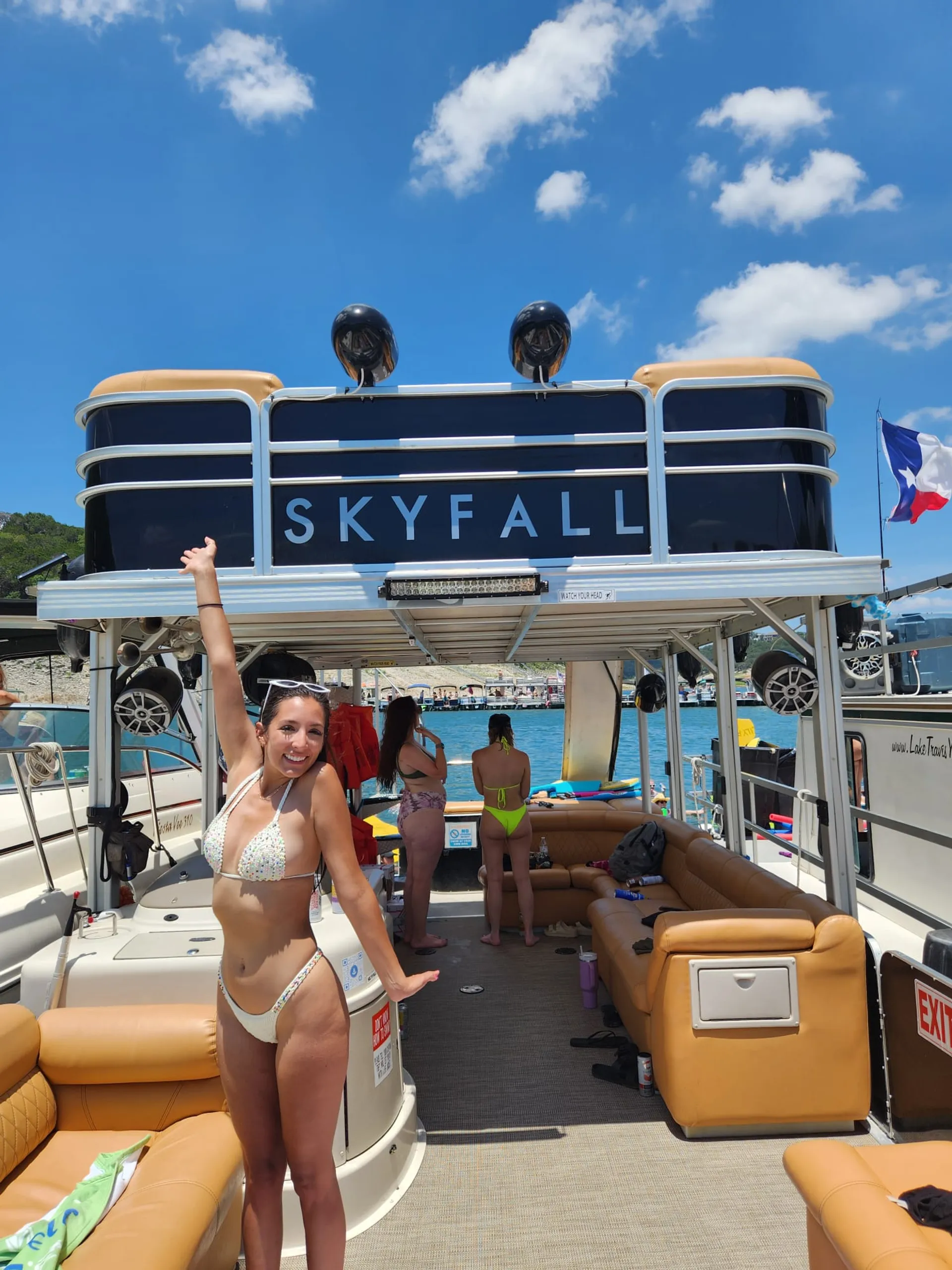 41' Cruisers Motoryacht in Lake Travis