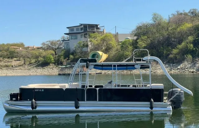 Rent a Aloha by WaCo Mfg. pontoon in Austin, TX near me