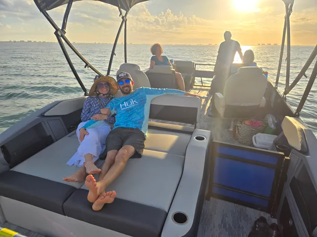 Rent a SYLVAN MARINE pontoon in Sarasota, FL near me