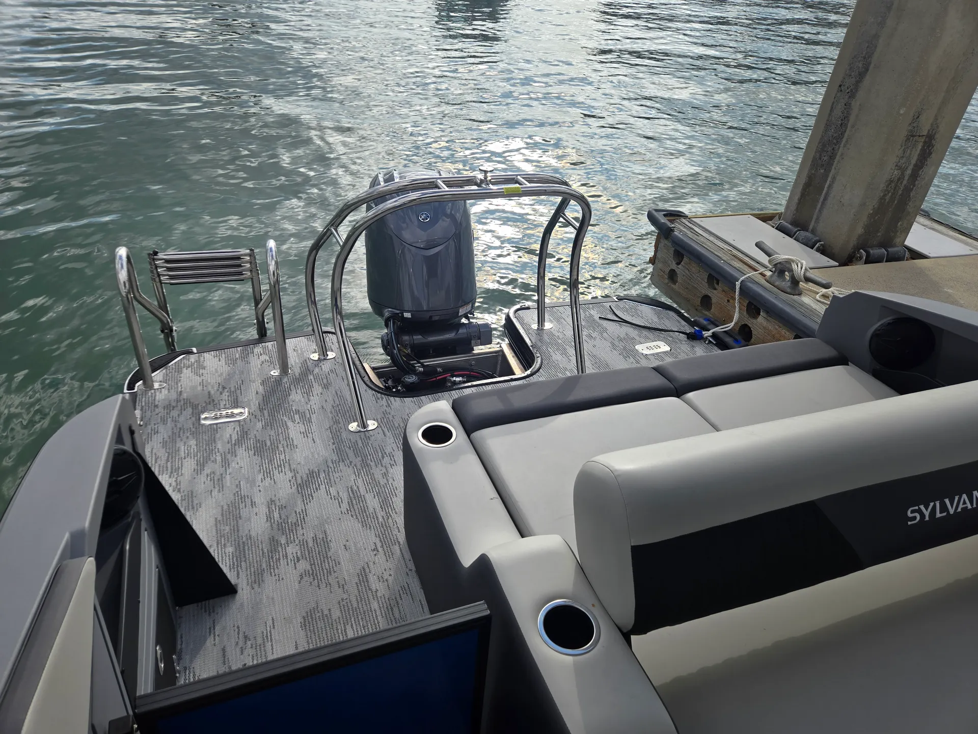Brand New 2026 Pontoon • Captain Included • Sandbars and Dolphin Tours
