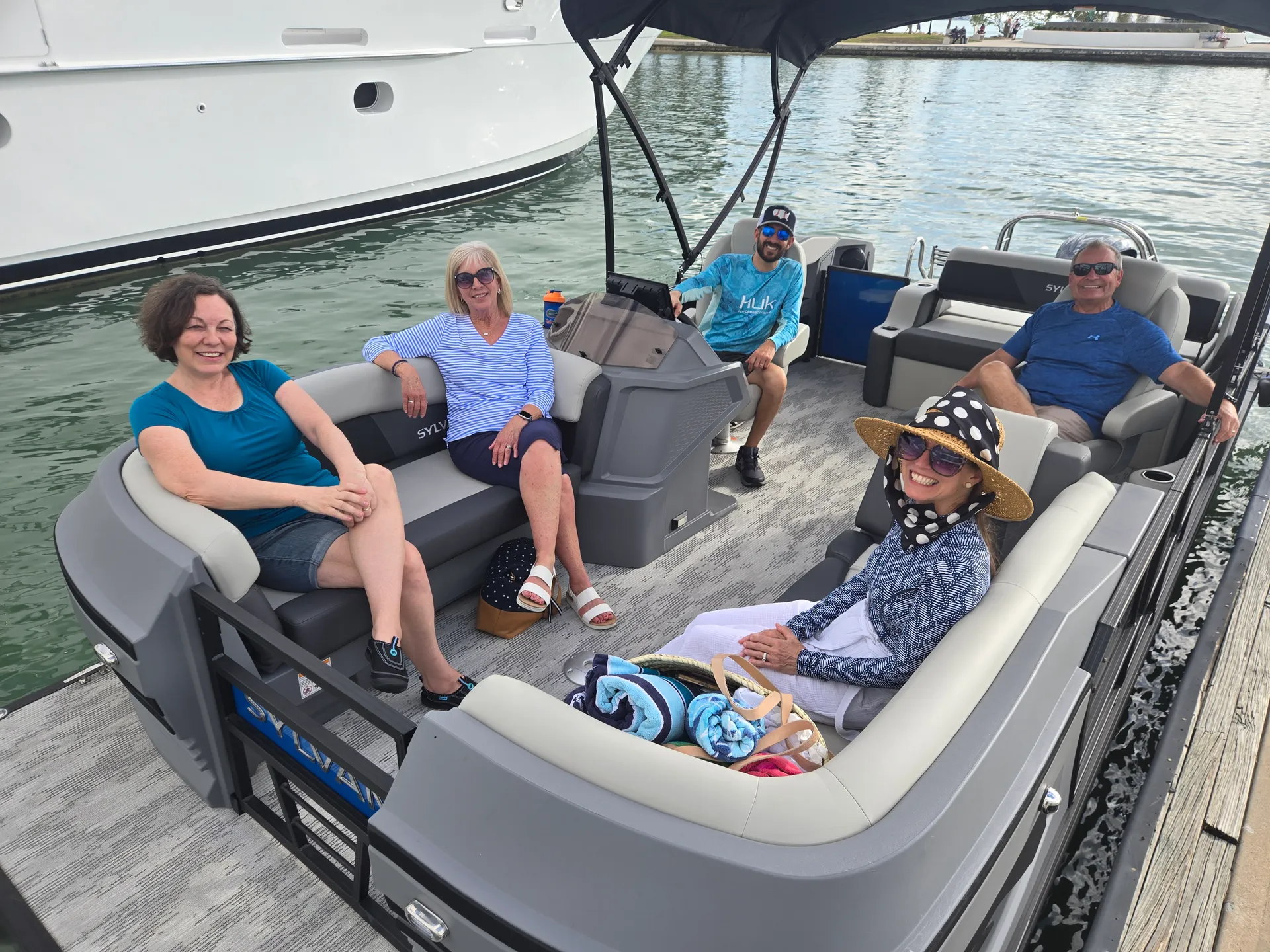 Brand New 2026 Pontoon • Captain Included • Sandbars and Dolphin Tours