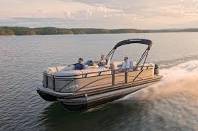 Rent a REGENCY pontoon in Folsom, CA near me