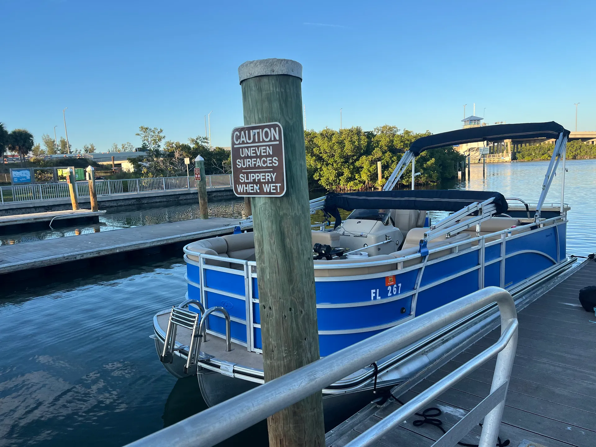 HARRIS FLOTEBOTE 200 SUNLINER FC TRIPLE TUBE W/150L 4-S in St. Petersburg, FL — photo 4