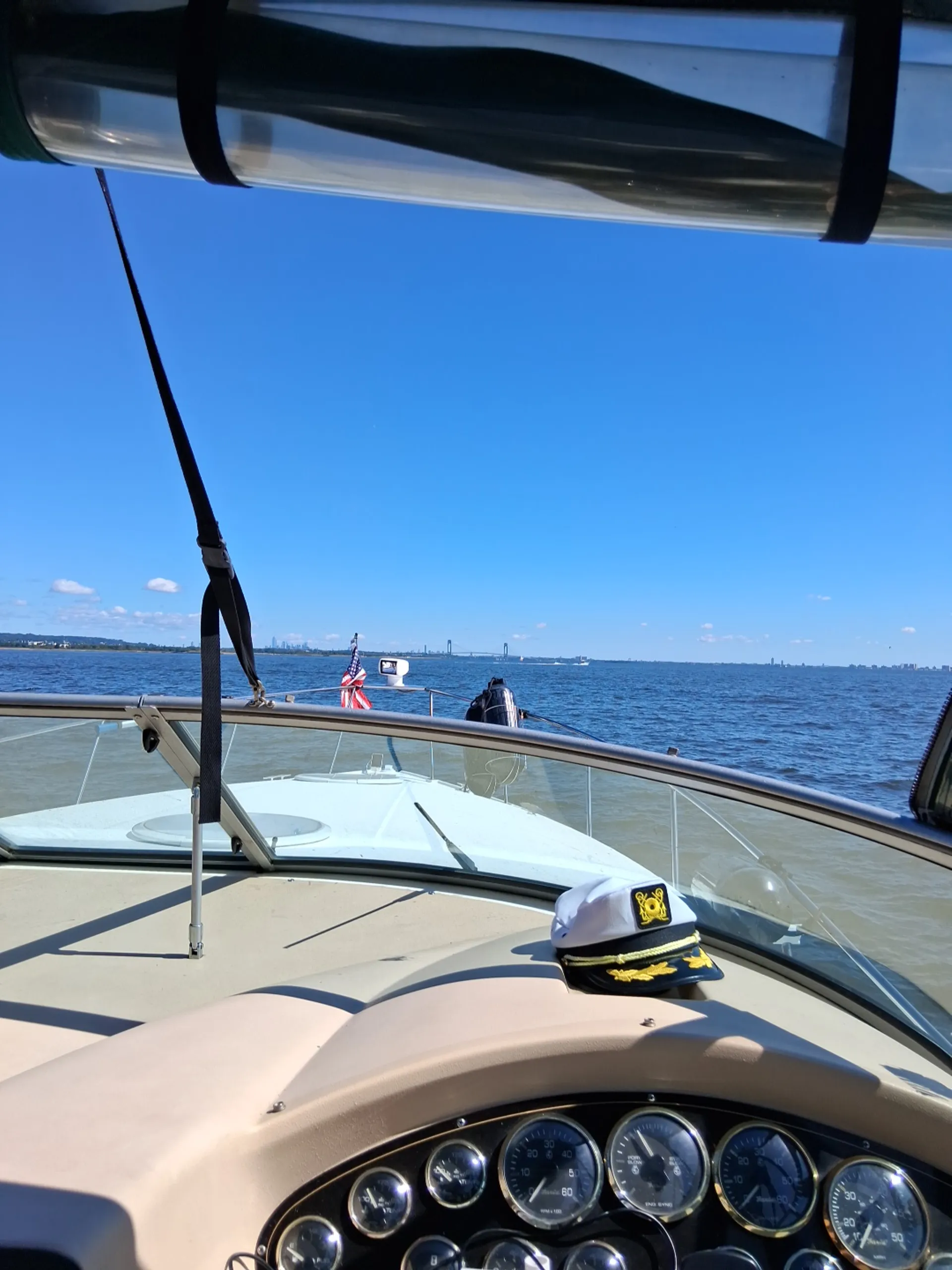 CRUISERS YACHTS 3575 ESPRIT in Staten Island, NY — photo 3