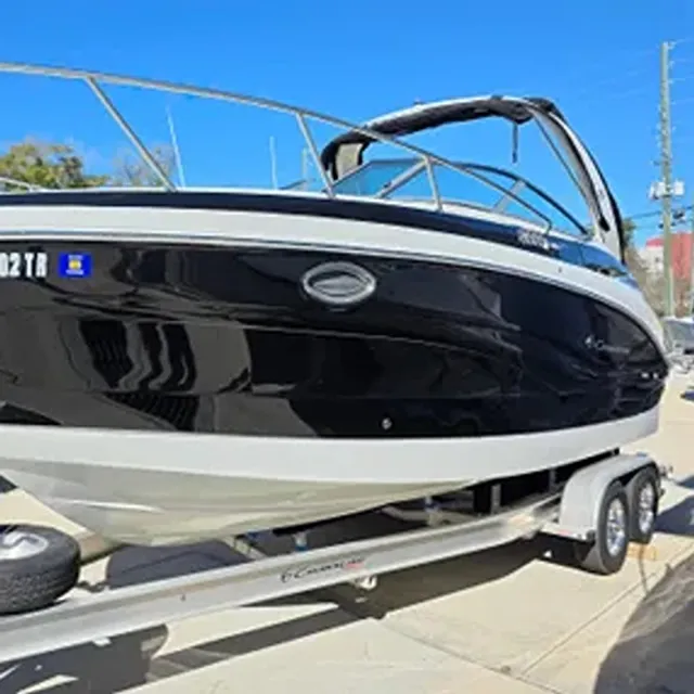 Rent a CROWNLINE BOATS cruiser in Niceville, FL near me