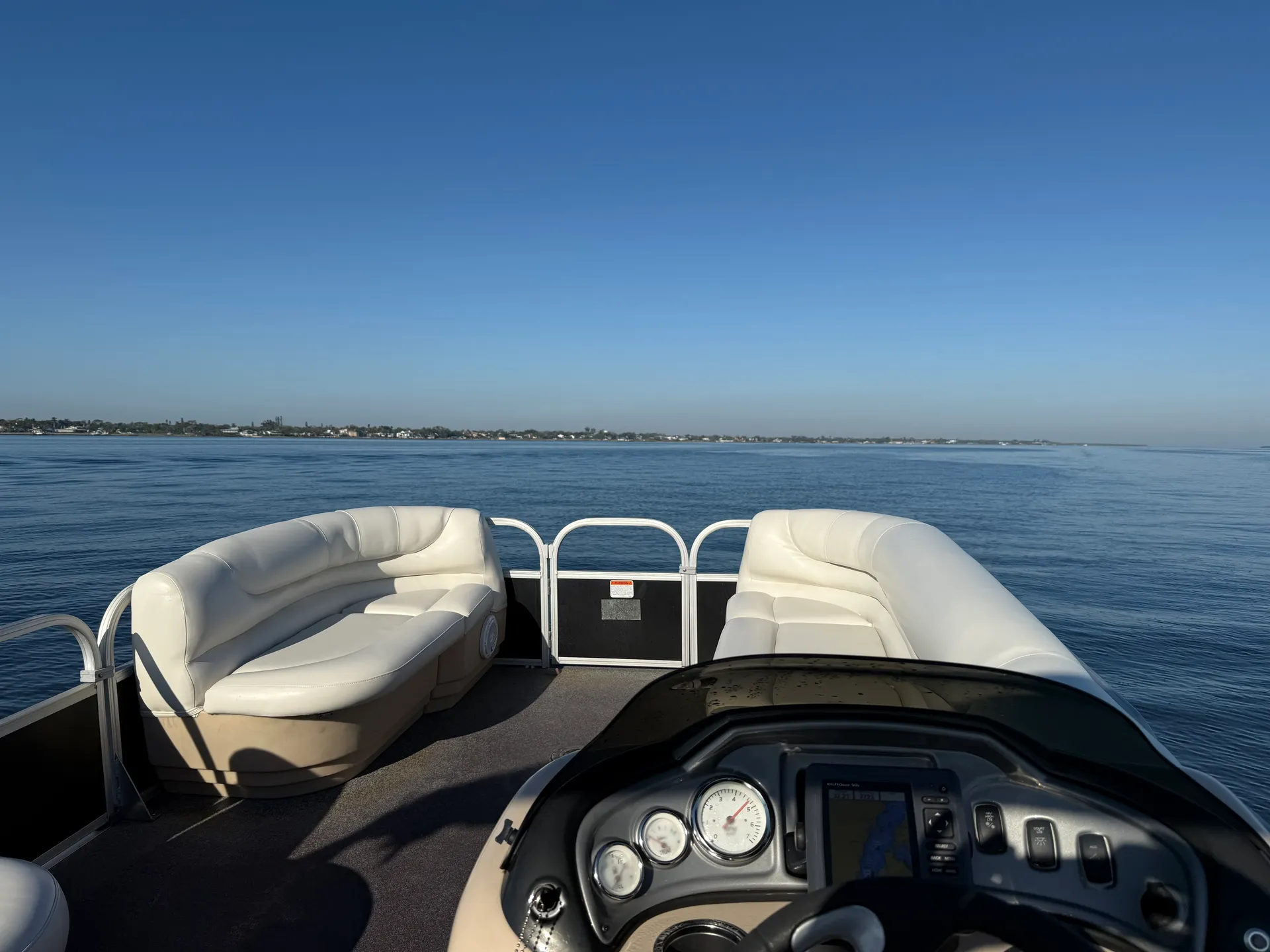 SUN TRACKER BY TRACKER MARINE PARTY BARGE 22 XP3 W/150ELPT 4-S in Holmes Beach, FL — photo 4