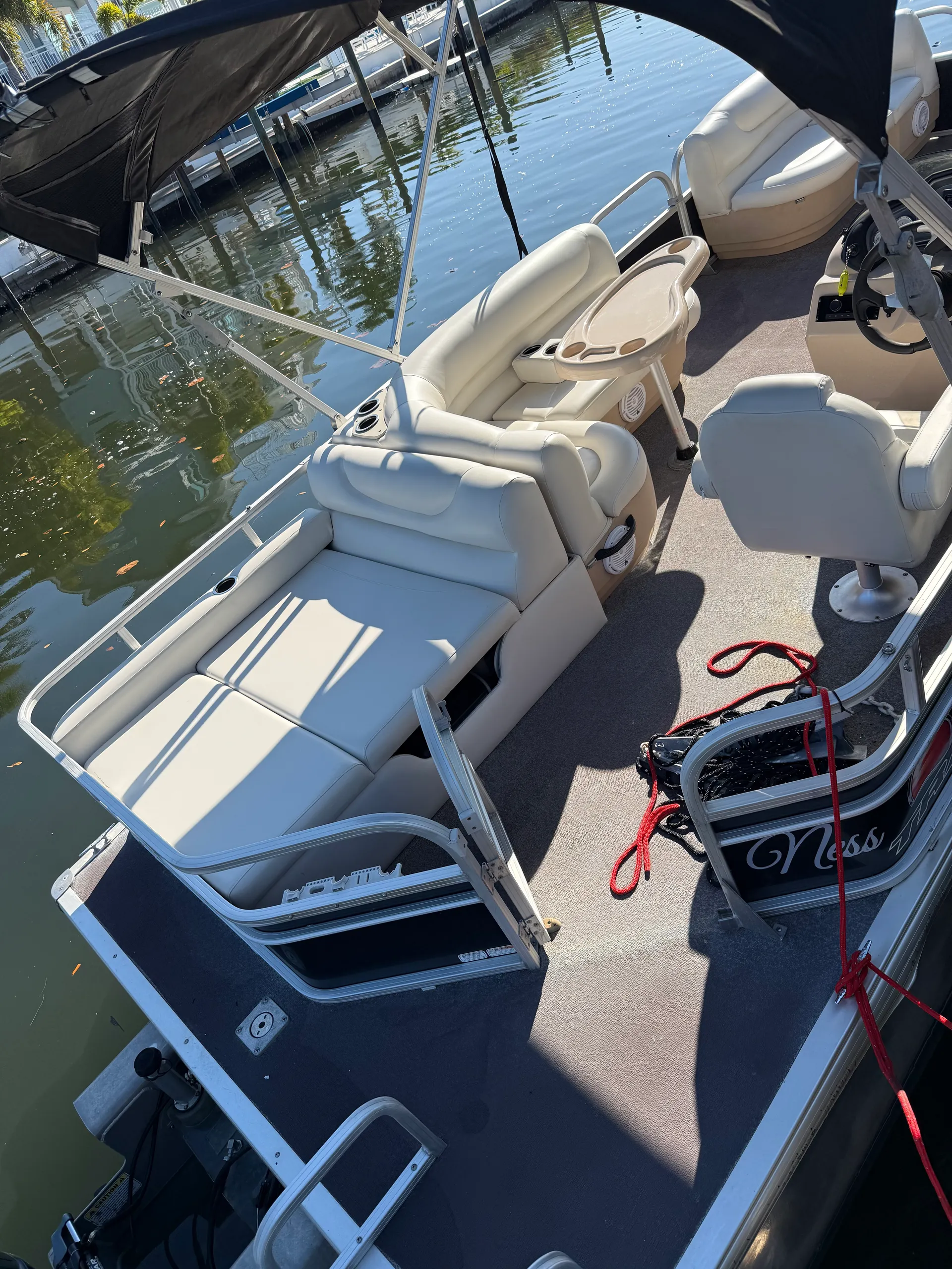 SUN TRACKER BY TRACKER MARINE PARTY BARGE 22 XP3 W/150ELPT 4-S in Holmes Beach, FL — photo 7