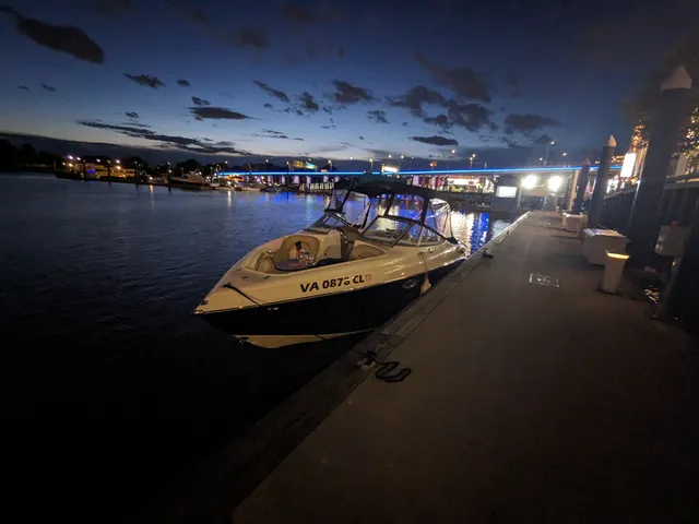 Rent a STINGRAY BOATS bow rider in Alexandria, VA near me