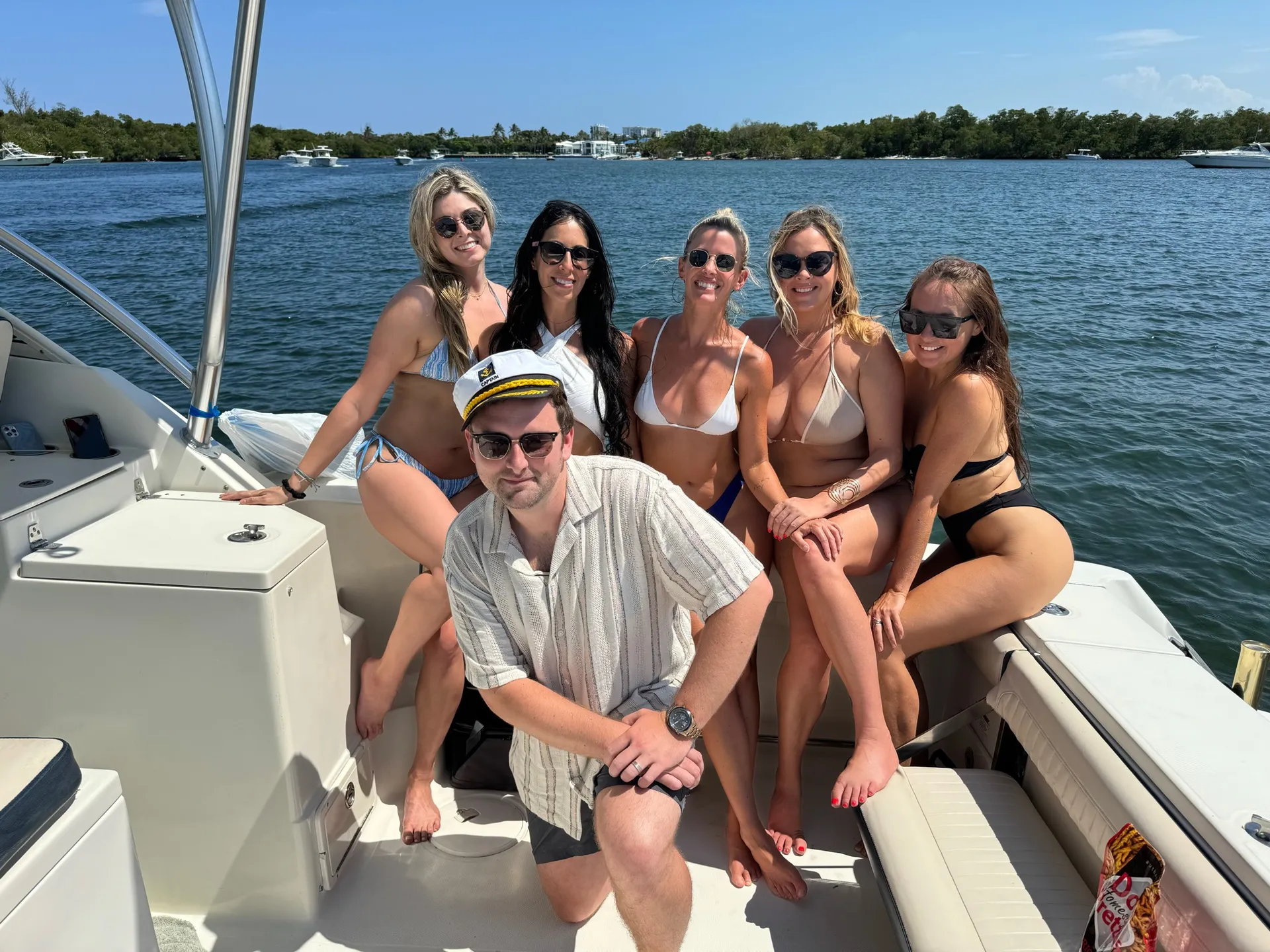 35' Luxury Cruiser- your dream experience awaits!