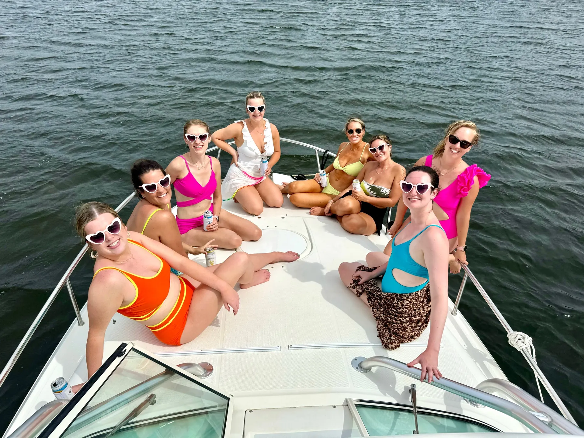 35' Luxury Cruiser- your dream experience awaits!