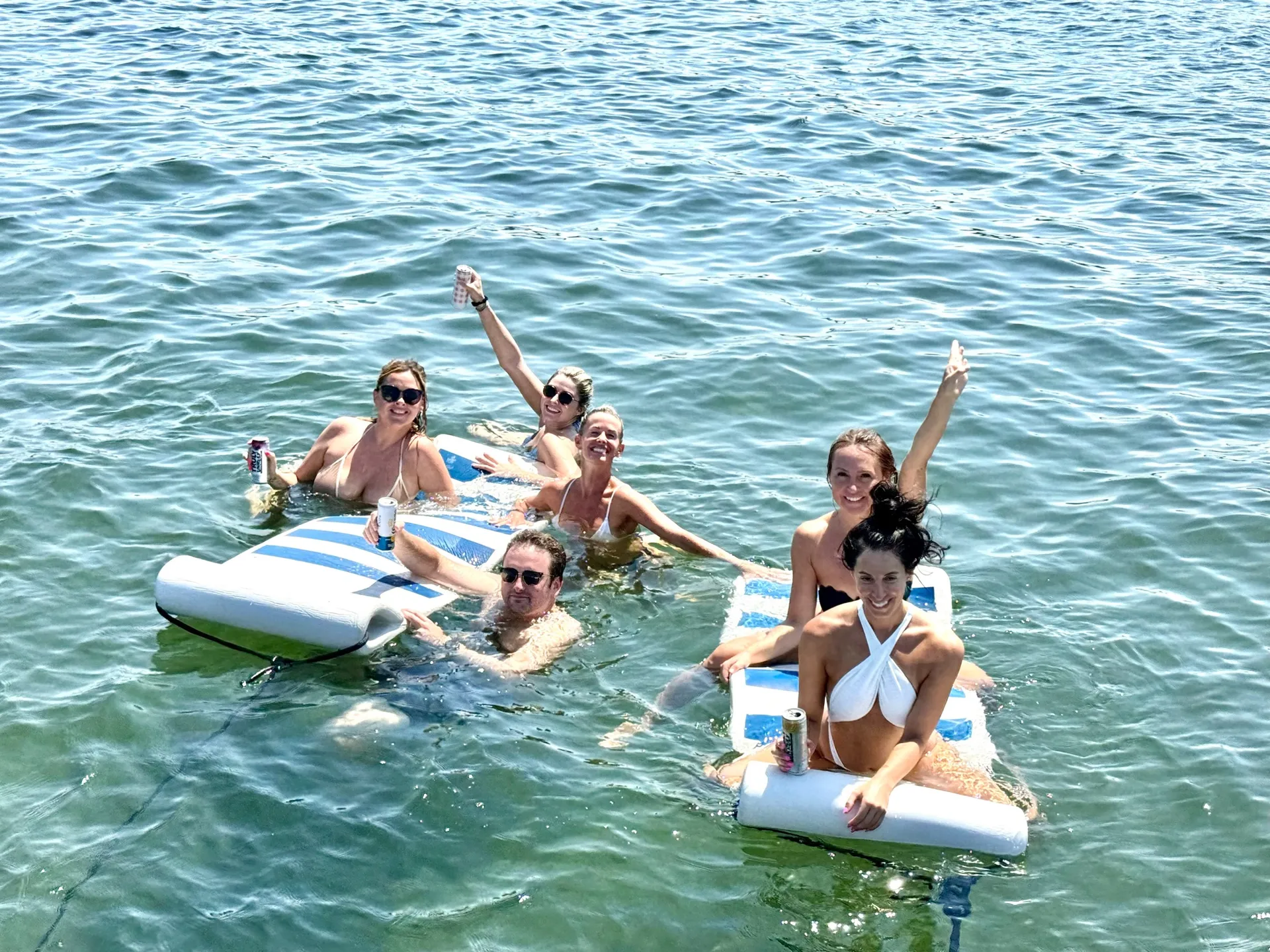 35' Luxury Cruiser- your dream experience awaits!