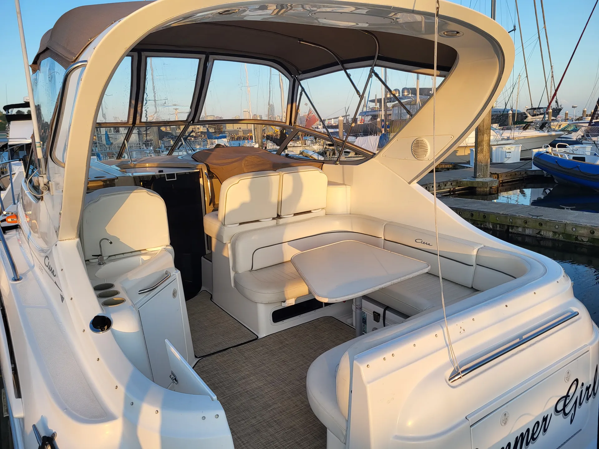 BAYLINER 3055 SUNBRIDGE LX in Seattle, WA — photo 5
