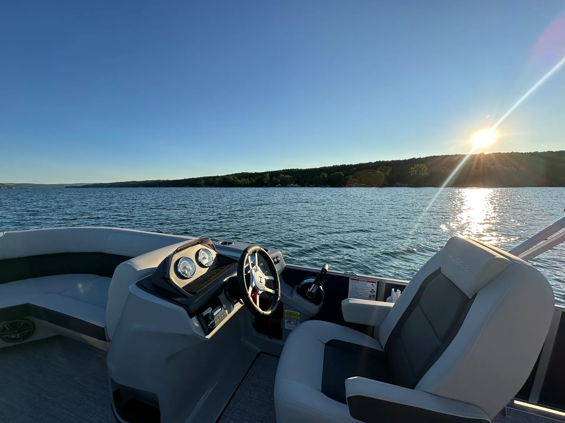 HARRIS BOATS 210 CRUISER SL TRITOON in Penn Yan, NY — photo 3