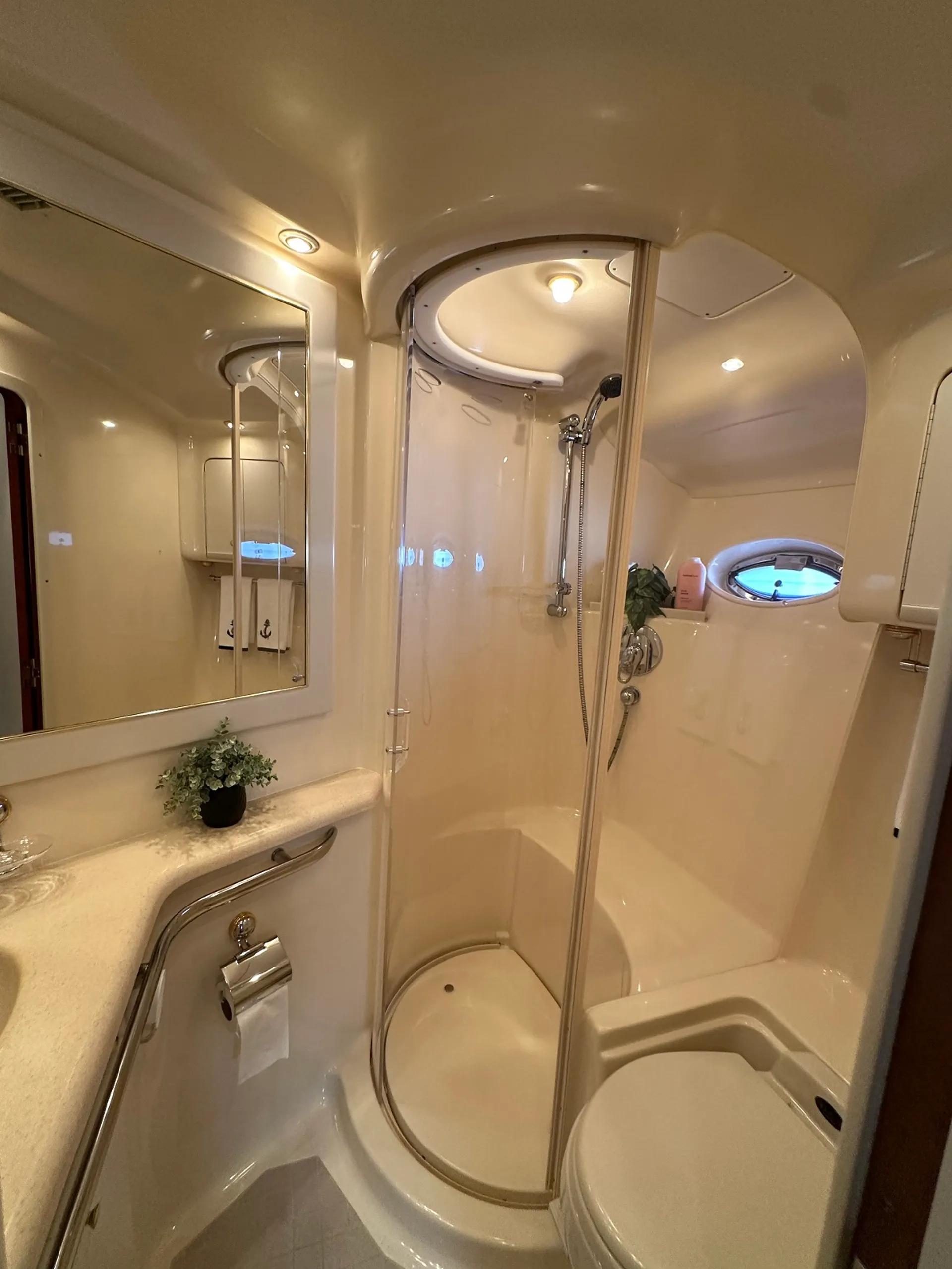 Sea Ray Boats 540 sundancer  in Aventura, FL — photo 10