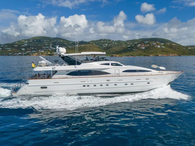 Rent a Azimut mega yacht in Quincy, MA near me