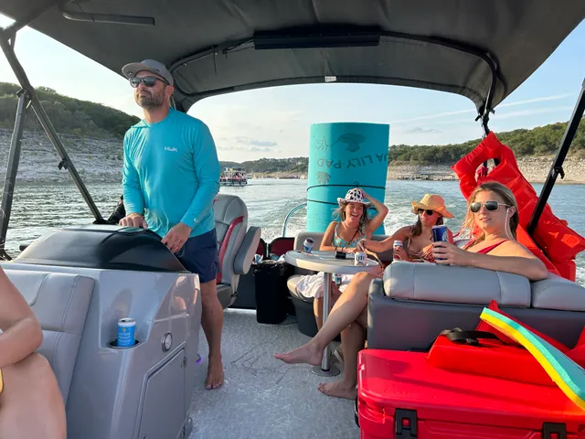 Rent a TRIFECTA PONTOONS pontoon in Austin, TX near me