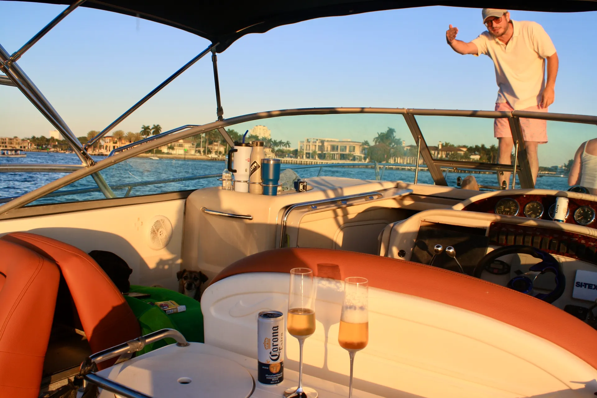 32’ Sea Ray Luxury Yacht Charter | Fort Lauderdale | Spacious, Stylish