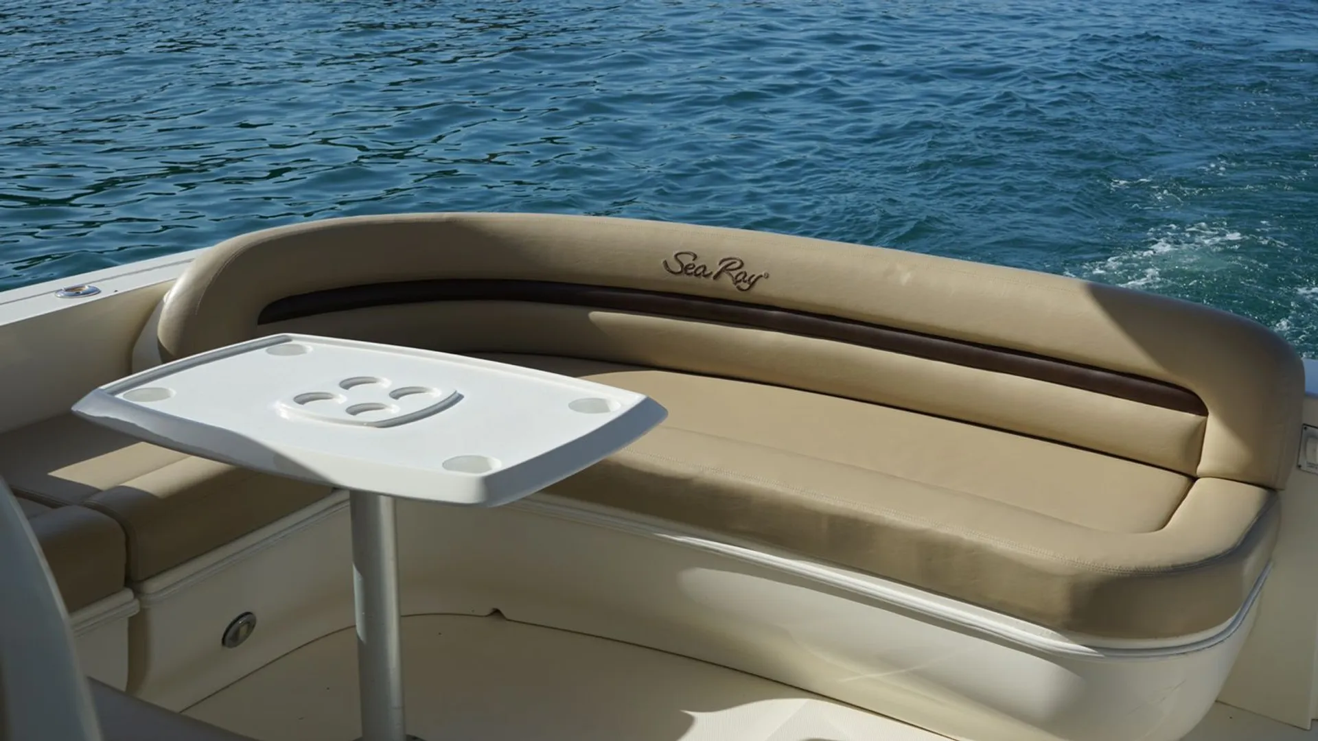 Sea Ray 460 Sundancer in La Romana, La Romana — photo 3