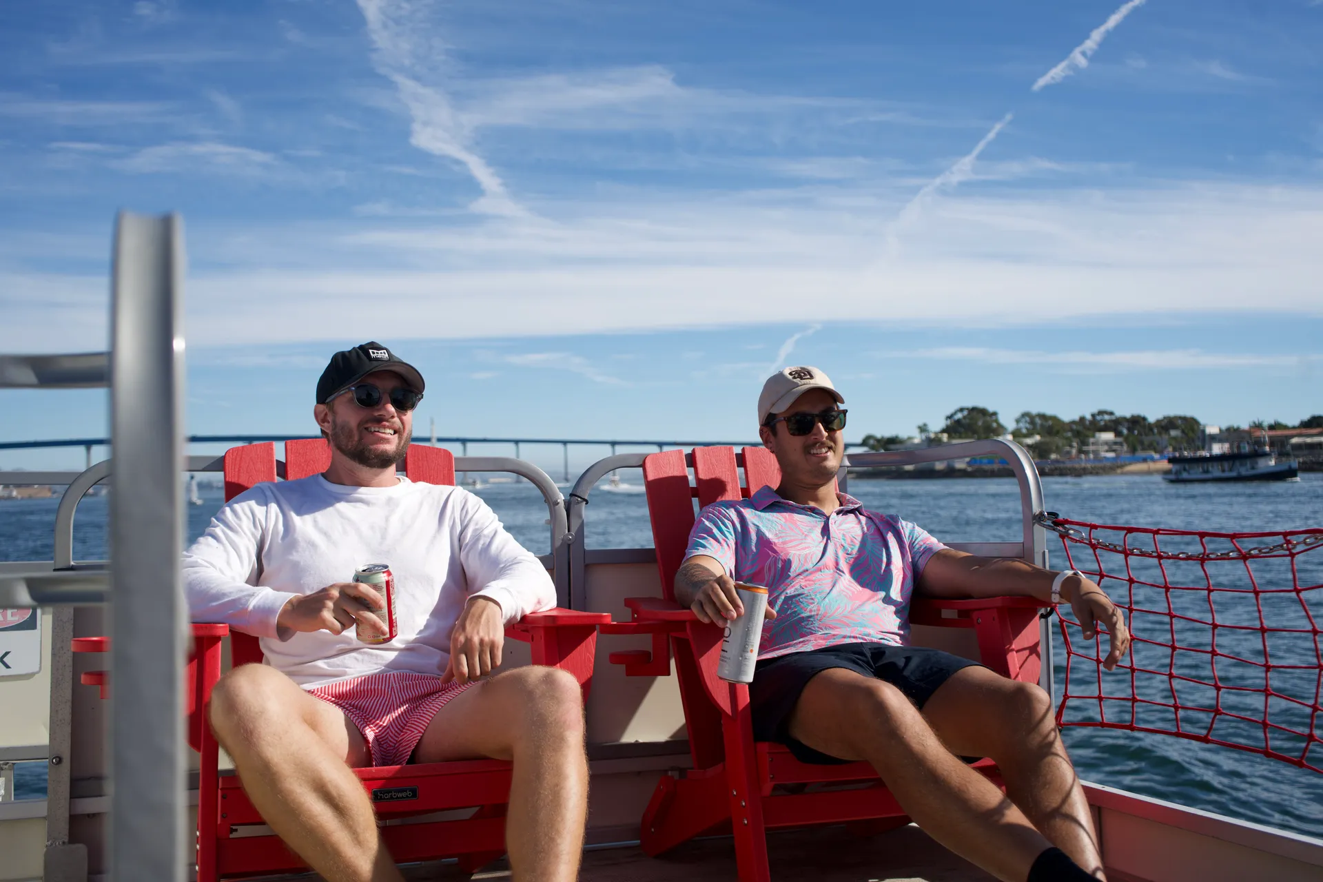 SUN TRACKER BY TRACKER MARINE PARTY HUT 30 REGENCY I/O in San Diego, CA — photo 6