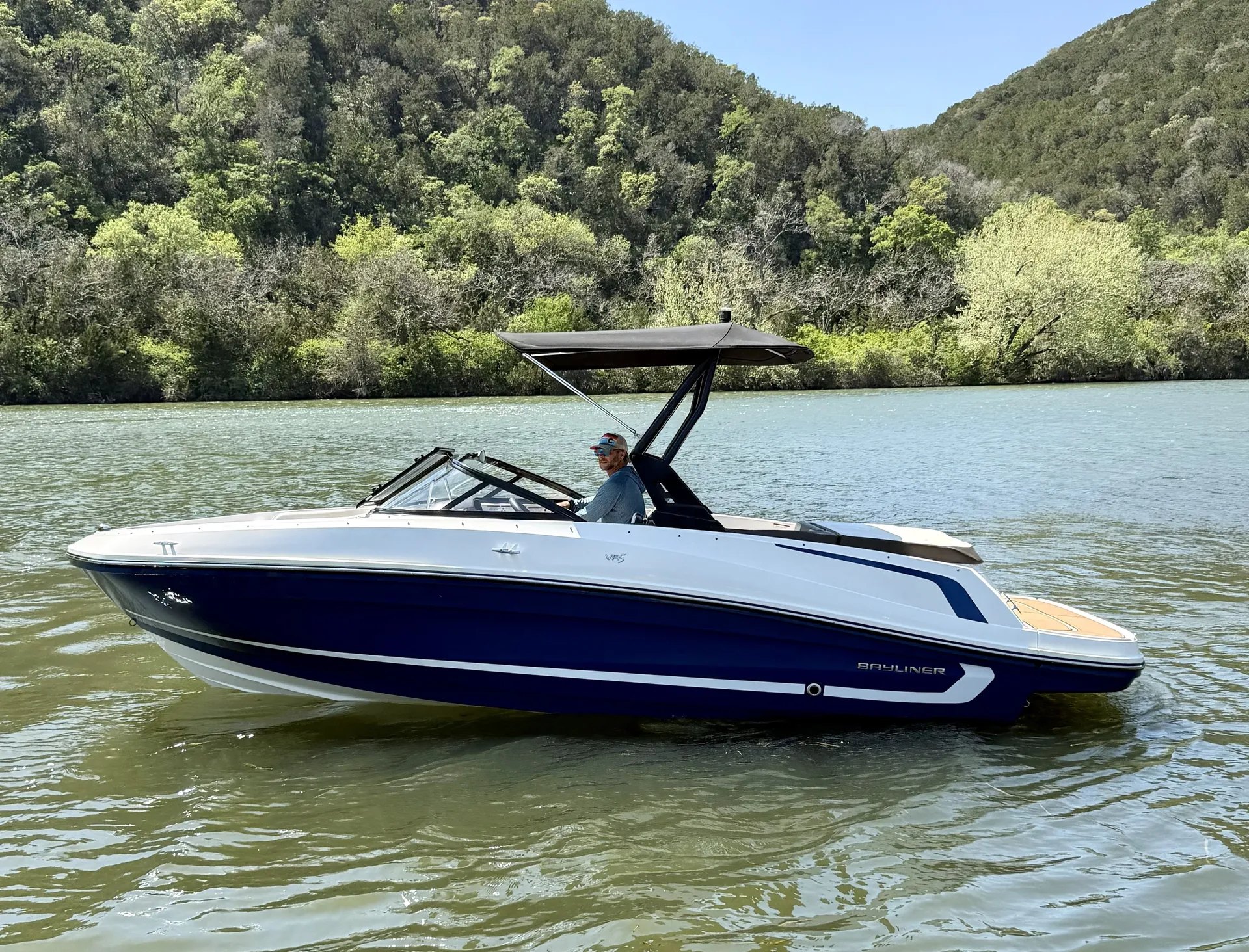 BAYLINER VR5 BOWRIDER in Austin, TX