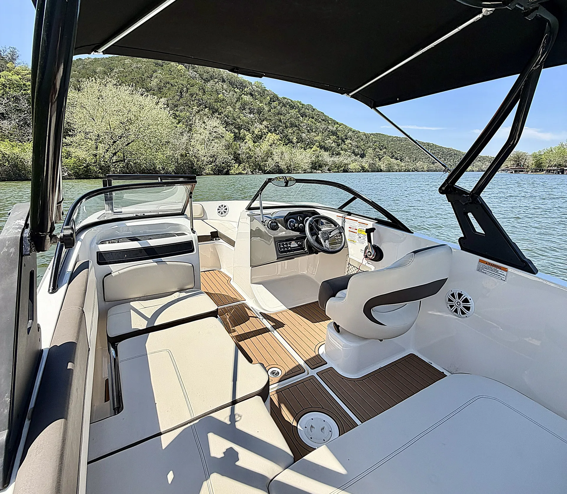 BAYLINER VR5 BOWRIDER in Austin, TX — photo 2