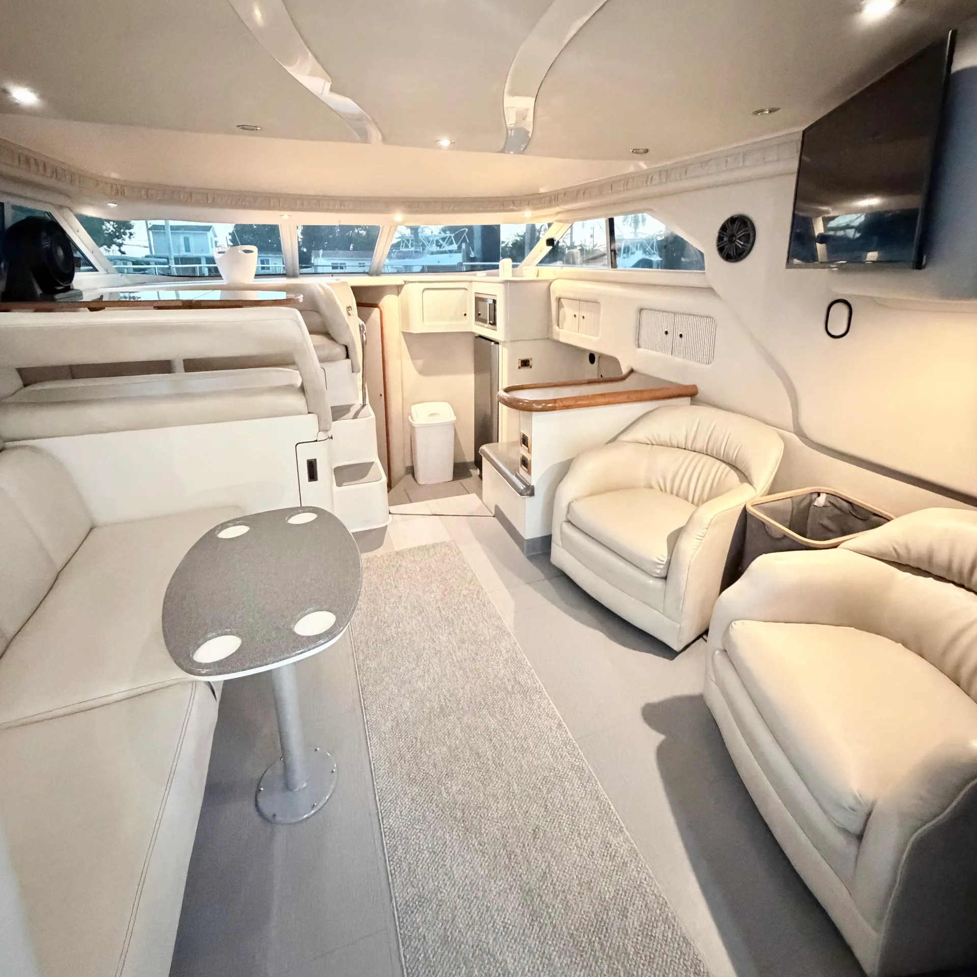 Sea Ray Boats 400 Sedan Bridge in Miami, FL — photo 2