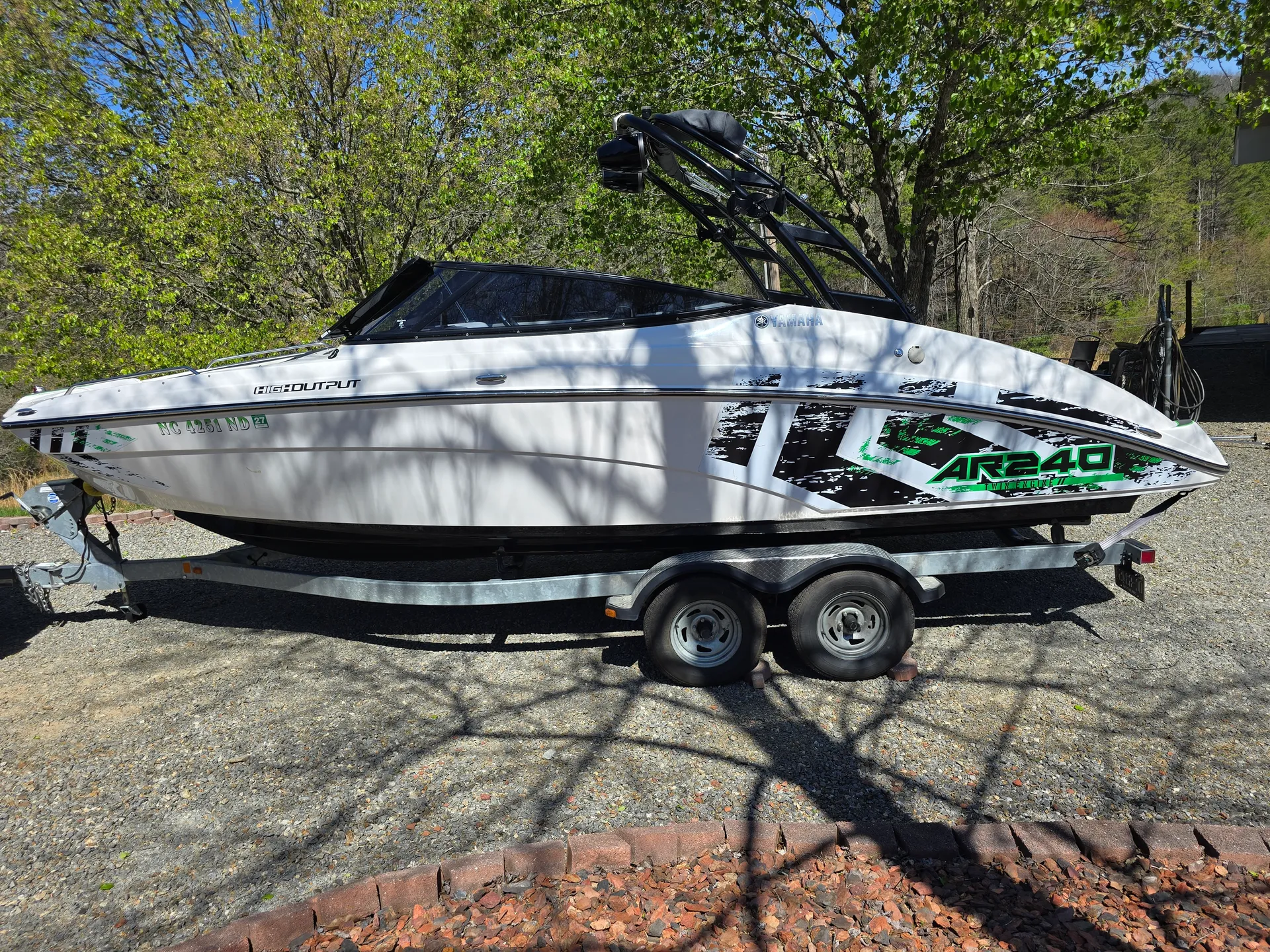 Yamaha AR240 High Output  in Hayesville, NC — photo 3