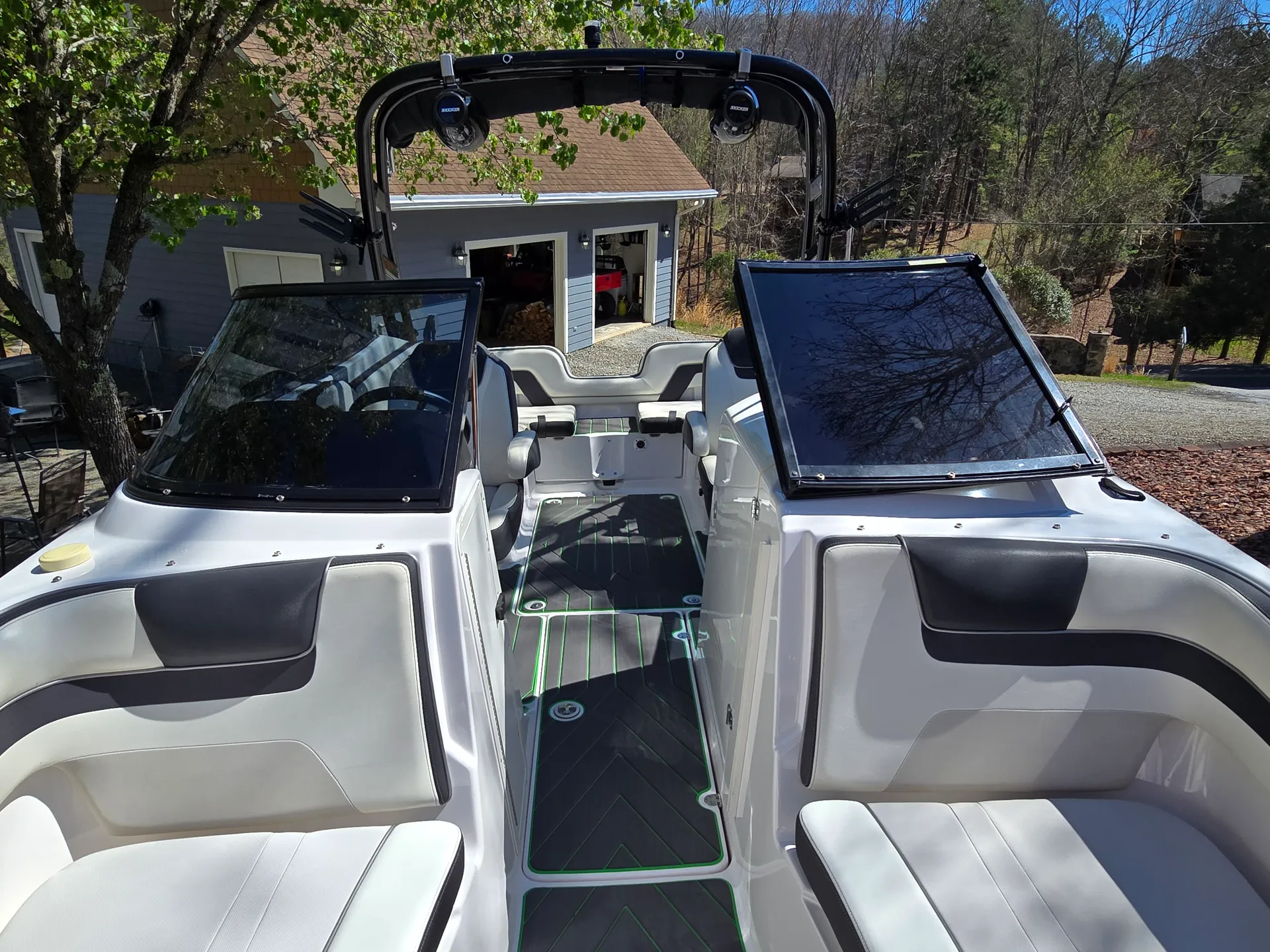 Yamaha AR 240 HO w / tower and Speakers