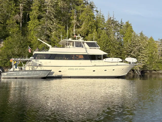 Rent a Custom Kha Shing motor yacht in Anacortes, WA near me