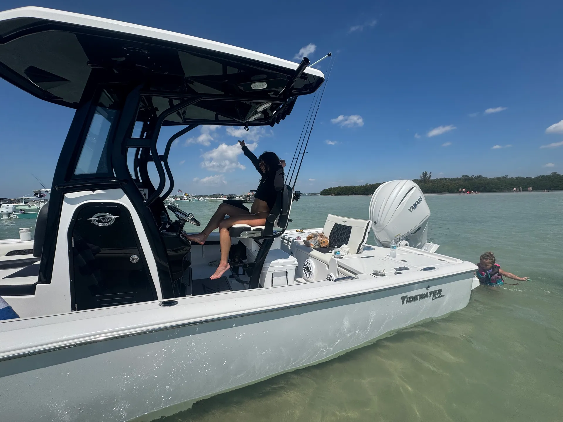 TIDEWATER BOATS 2500 CAROLINA BAY in St. Petersburg, FL — photo 4