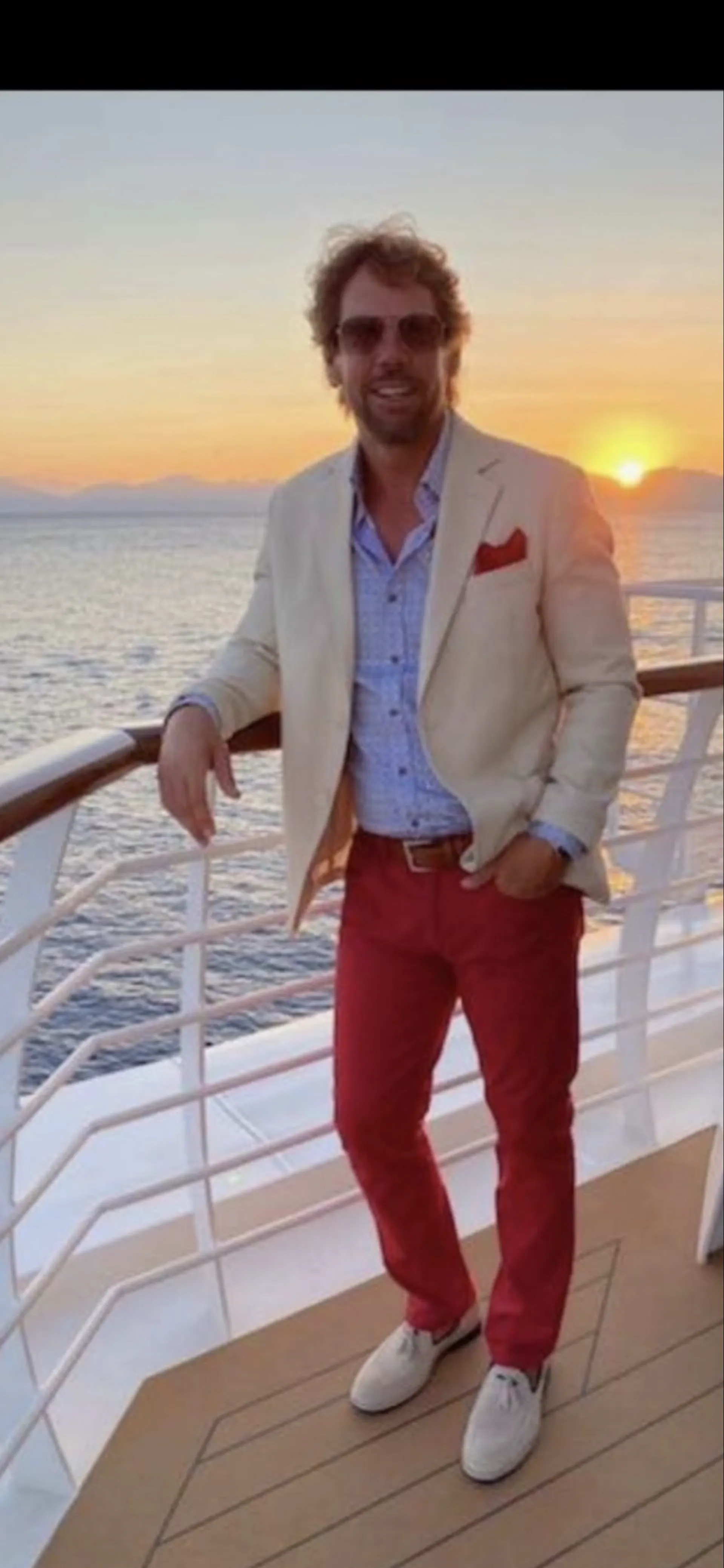 Charter this 36' Sea Ray Sport Yacht Today!