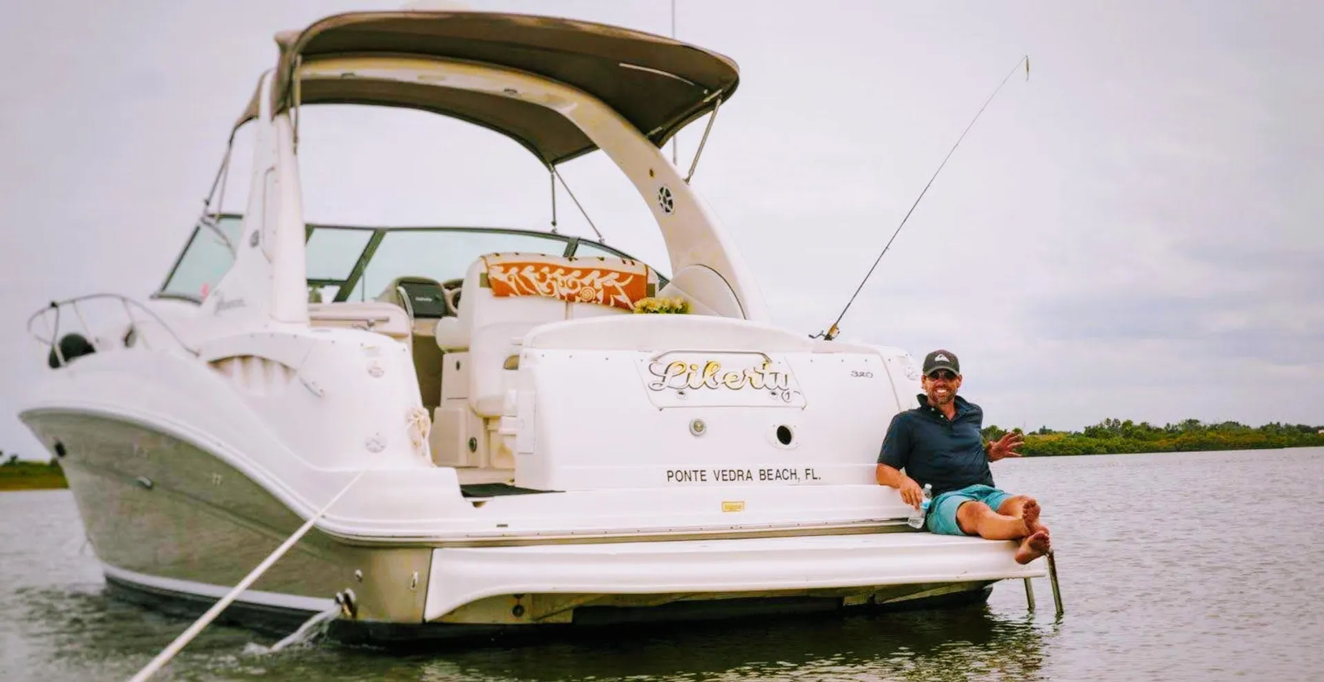 Charter this 36' Sea Ray Sport Yacht Today!