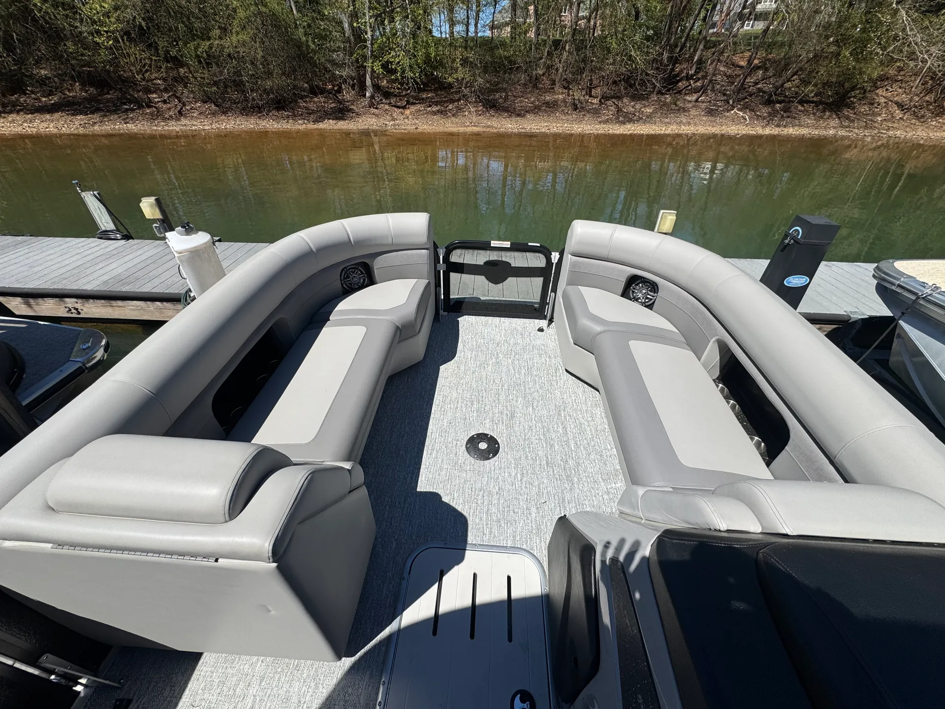PREMIER MARINE 230 SUNSATION RF TRITOON in Mooresville, NC — photo 3