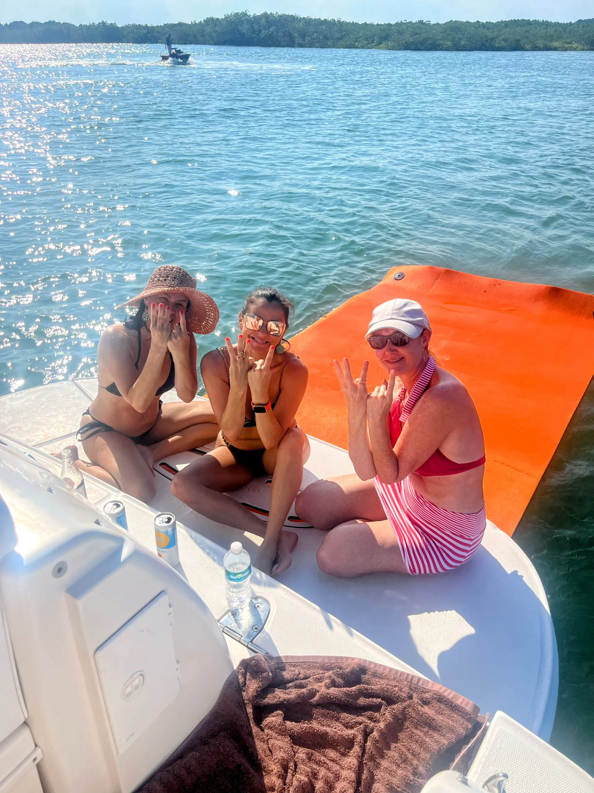 Charter this 36' Sea Ray Sport Yacht Today!