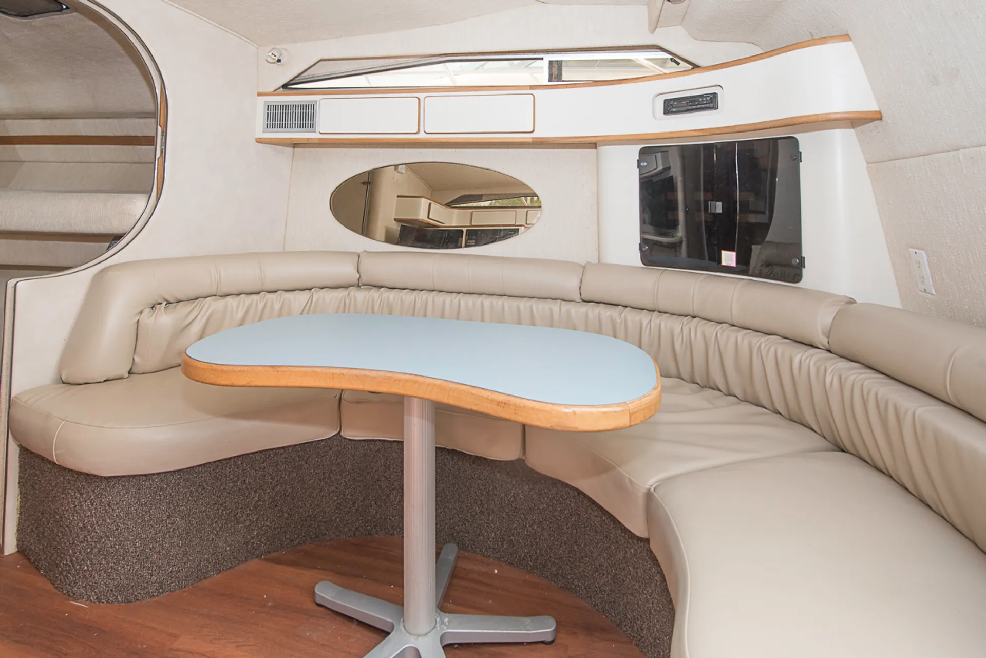 Diversey Harbor Gorgeous 46' Sea Ray Luxury Yacht