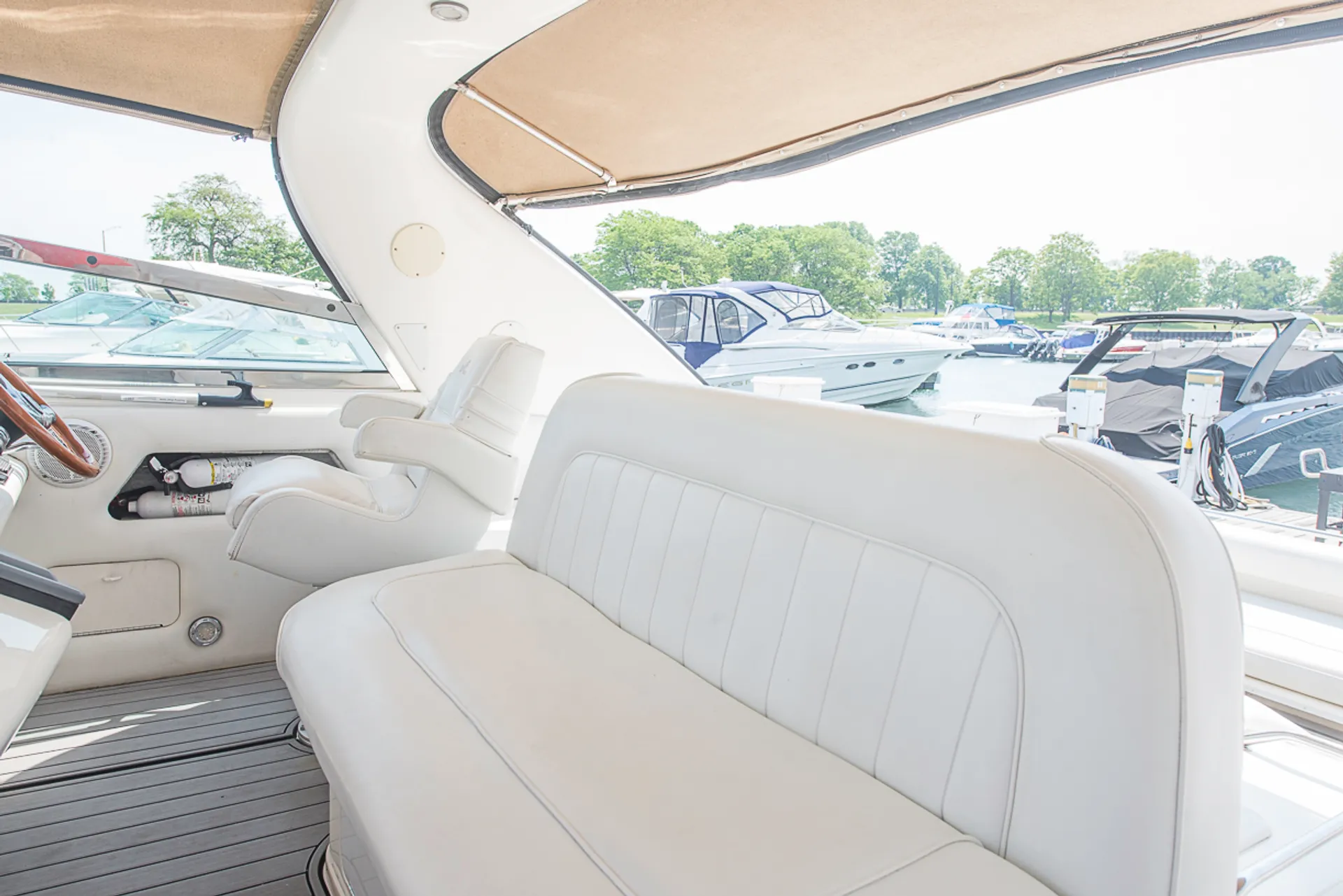 Diversey Harbor Gorgeous 48' Sea Ray Luxury Yacht