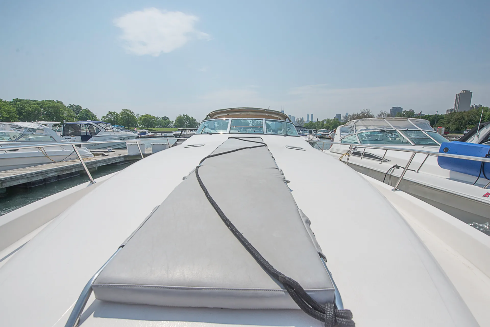 Diversey Harbor Gorgeous 48' Sea Ray Luxury Yacht