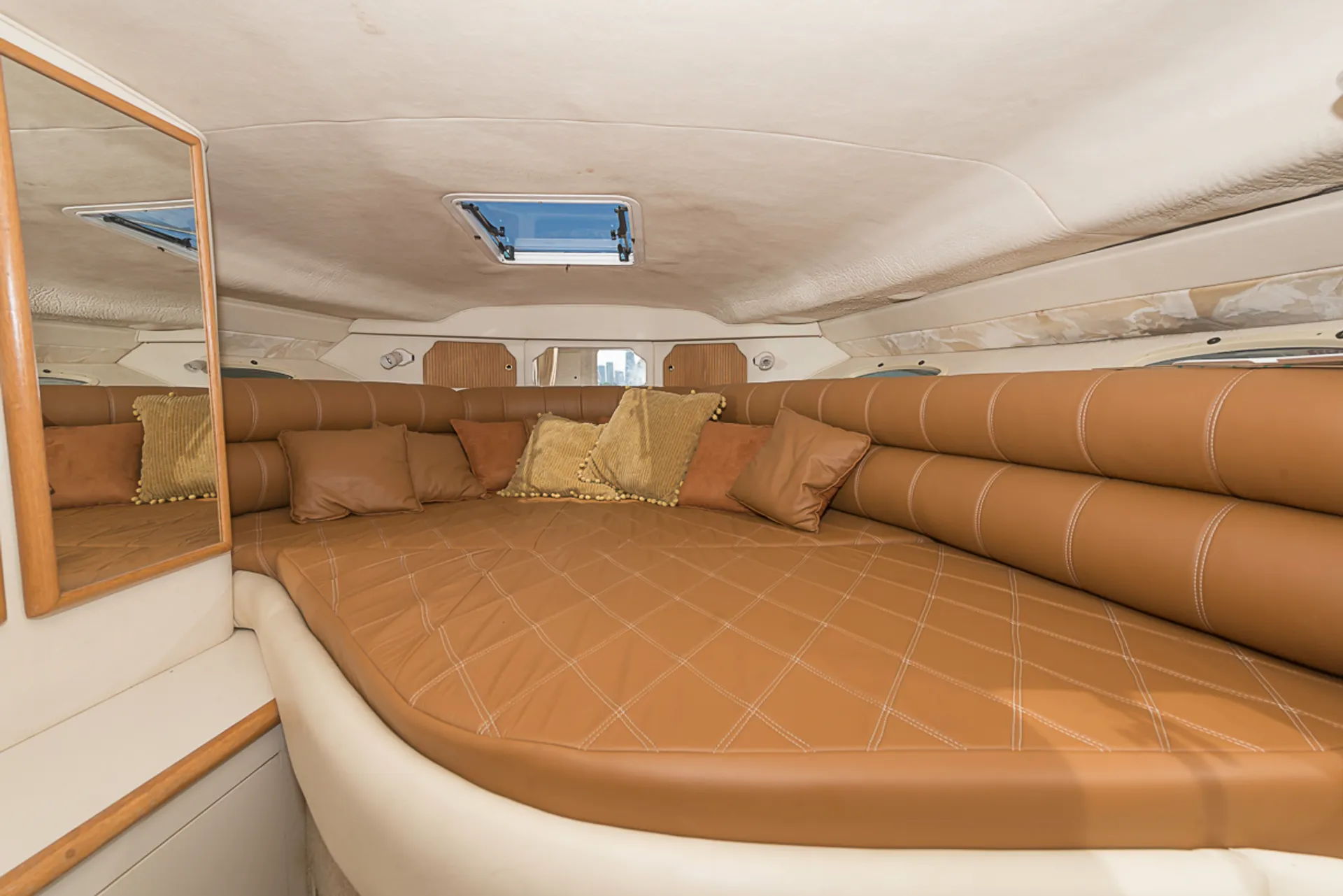 Diversey Harbor 36' Sea Ray Floating Oasis