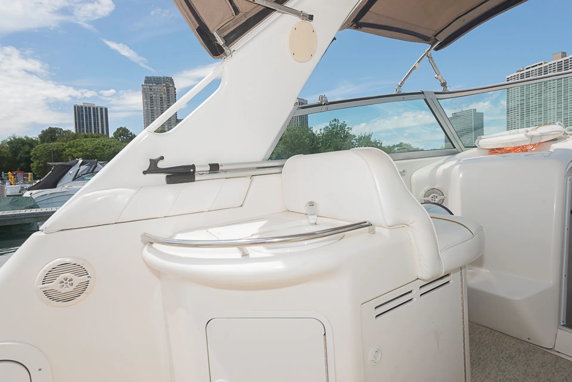 Diversey Harbor 36' Sea Ray Floating Oasis