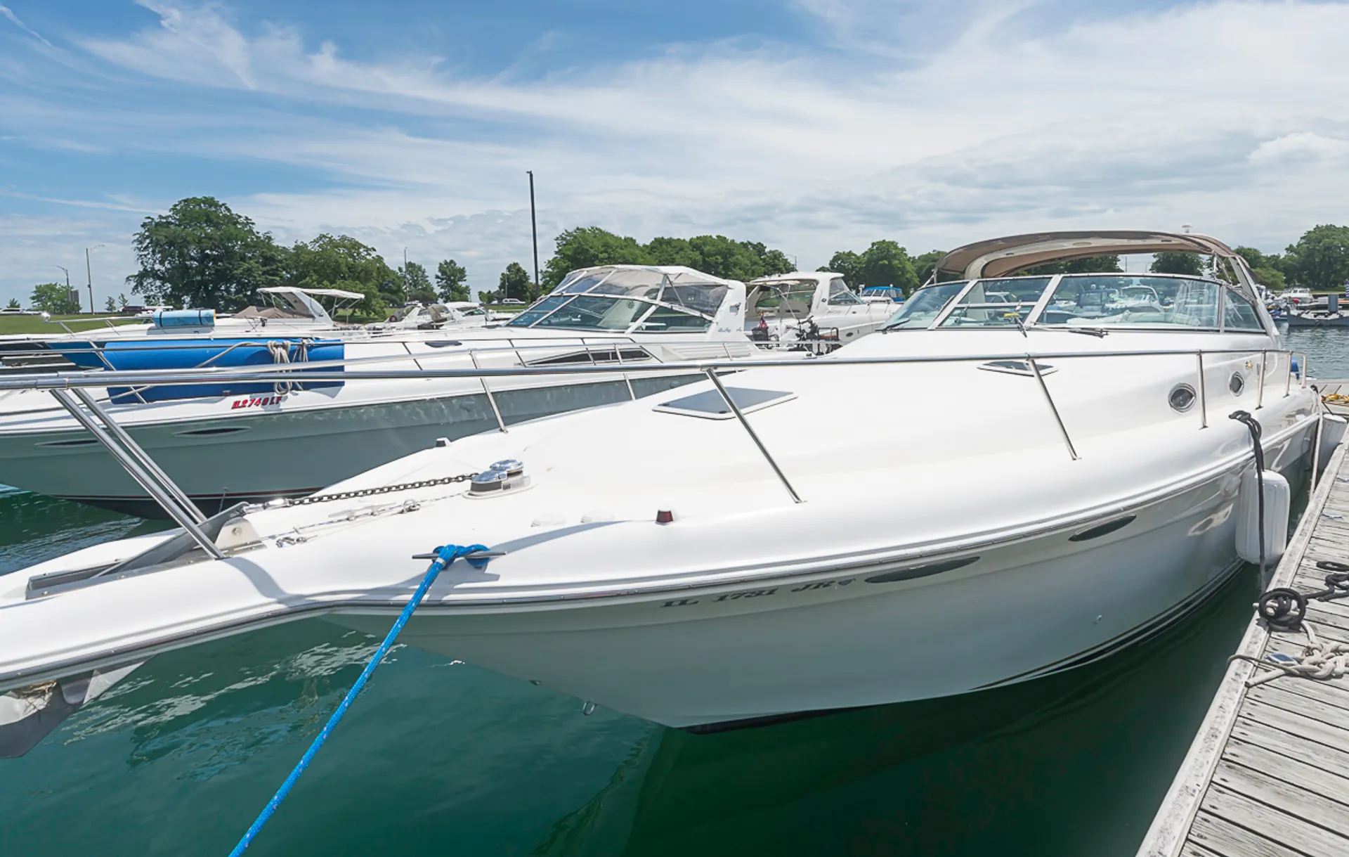 Diversey Harbor 36' Sea Ray Floating Oasis