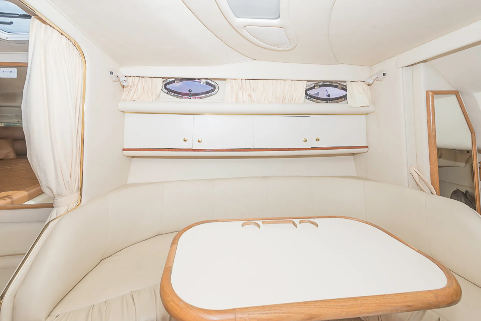 Diversey Harbor 36' Sea Ray Floating Oasis