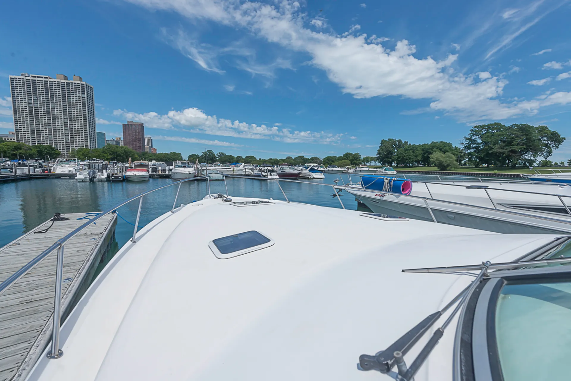 Diversey Harbor 36' Sea Ray Floating Oasis