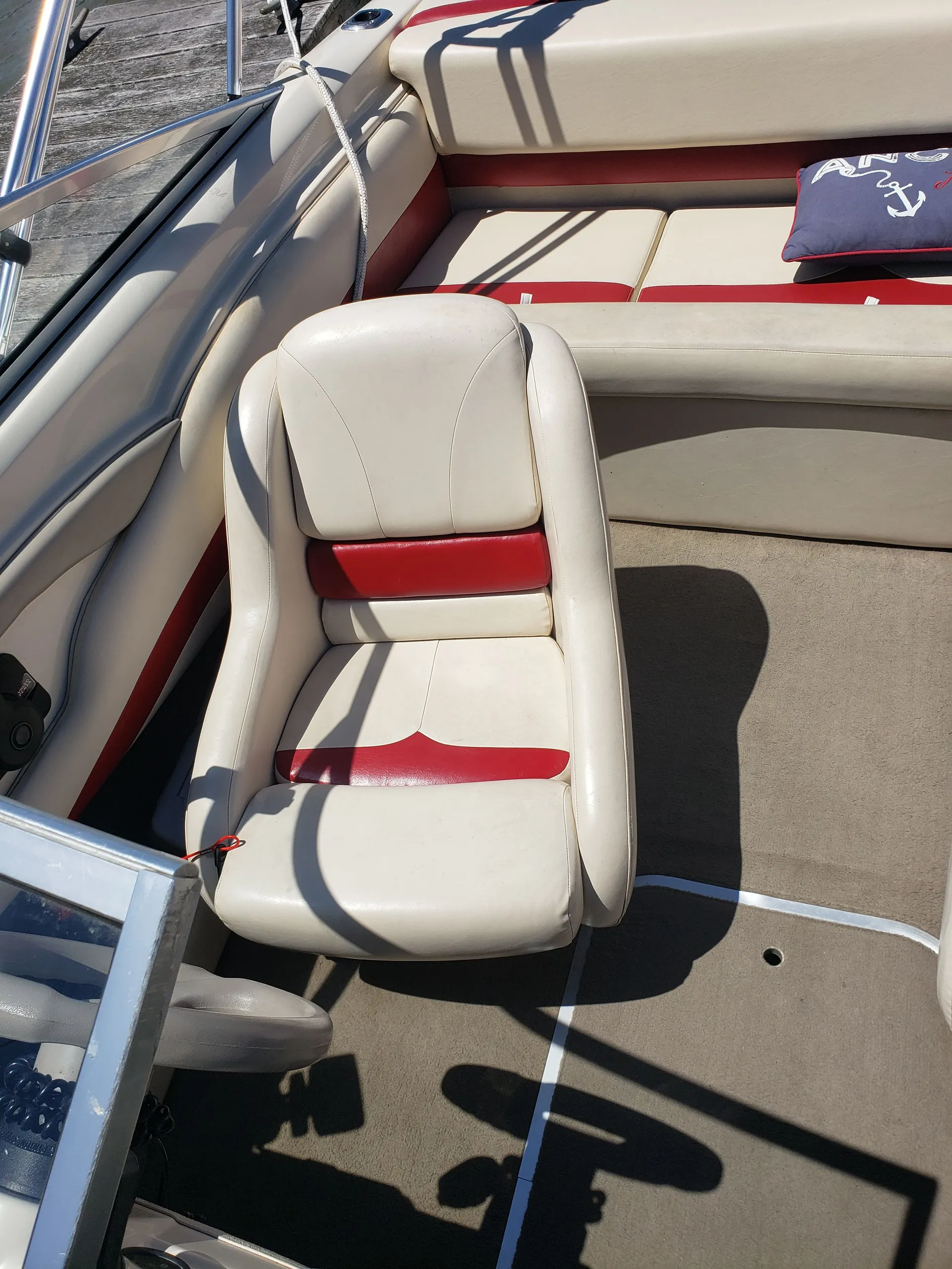 Larson Boats SEi 210 Ski'N Fish  in Verplanck, NY — photo 10