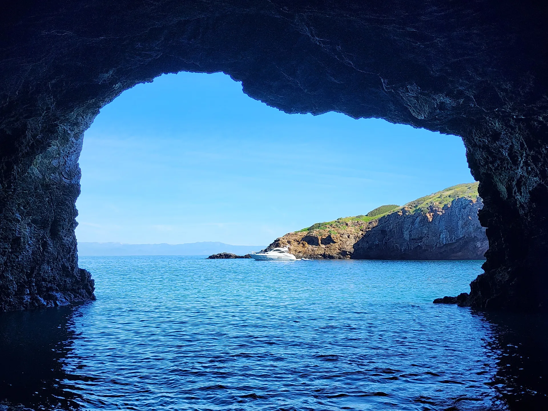 52 ft Luxury Express Cruiser with Zodiac, Kayaks and SUP's