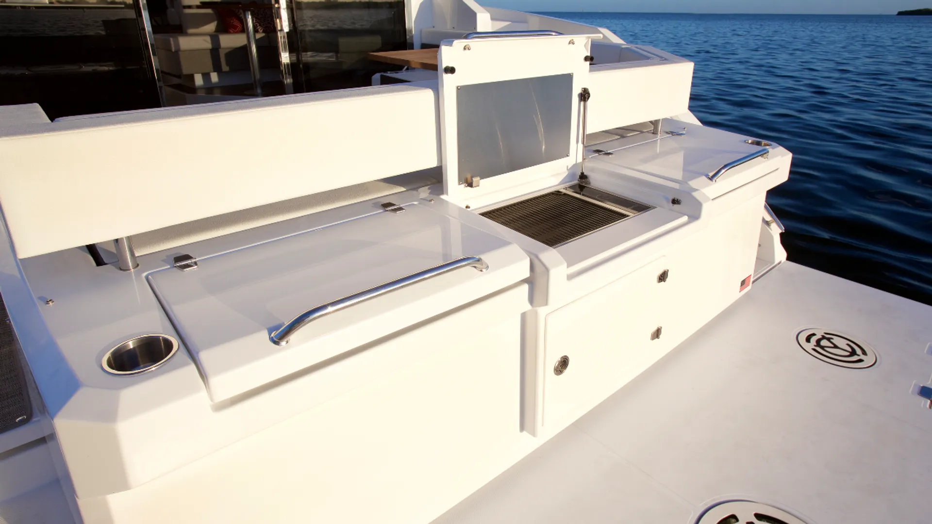 42’ Cruisers Cantius Yacht w/ Captain – Luxury Charters Cape Coral